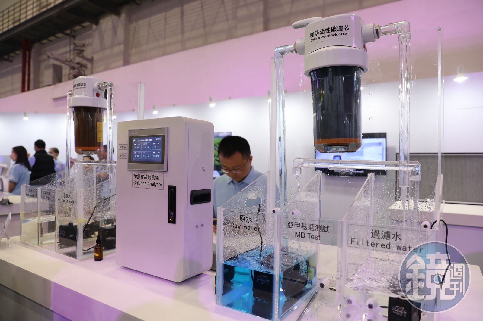 全家便利商店的咖啡渣,由鴻海做成活性碳濾芯。