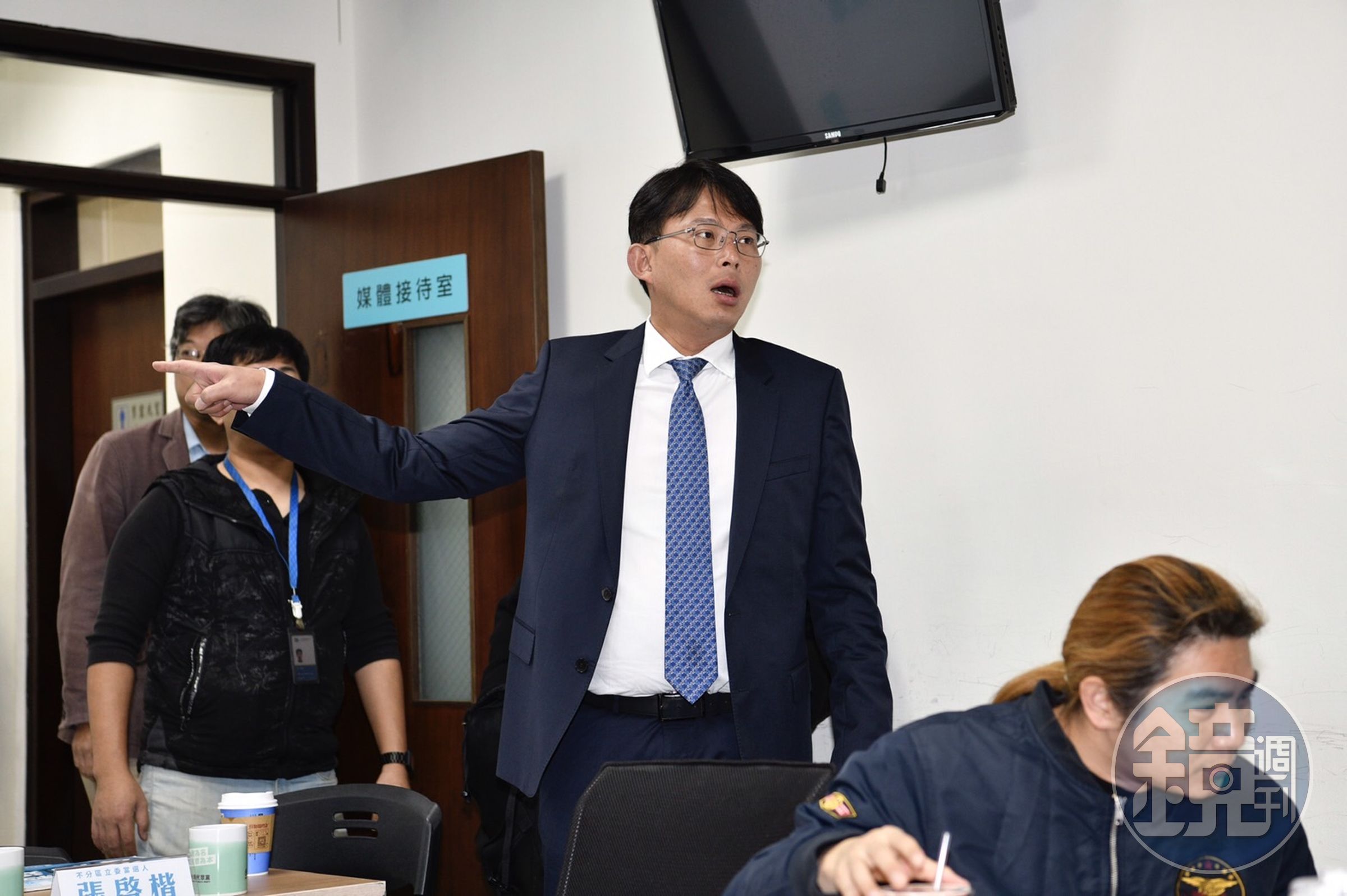 準不分區立委黃國昌今受訪提到自己會在板橋設服務處,對於劍指2026則否認稱「太快了」。