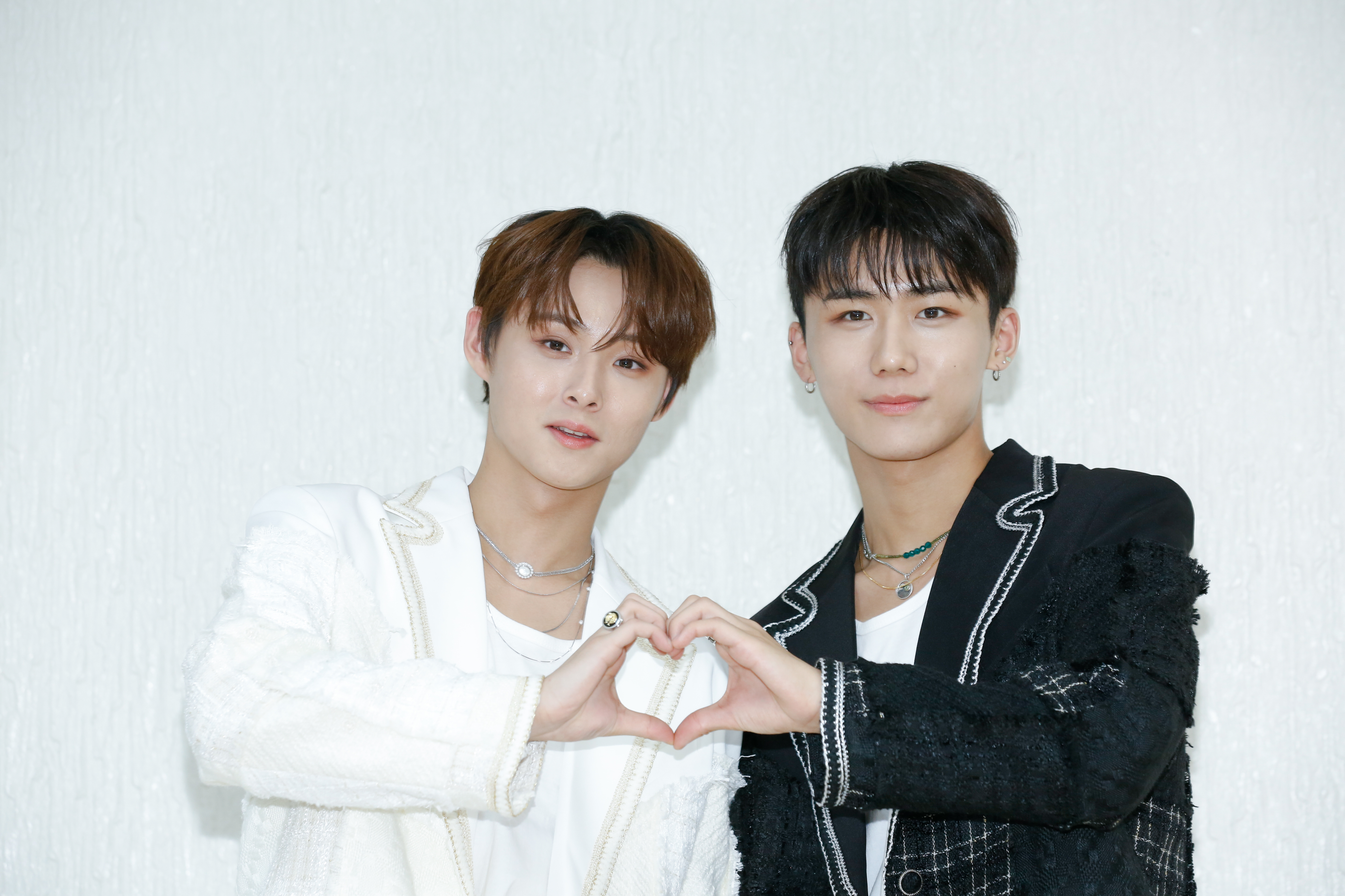 NINE to SIX成員珉奎（左）、鐘亨明在台北舉辦首次粉絲見面會。