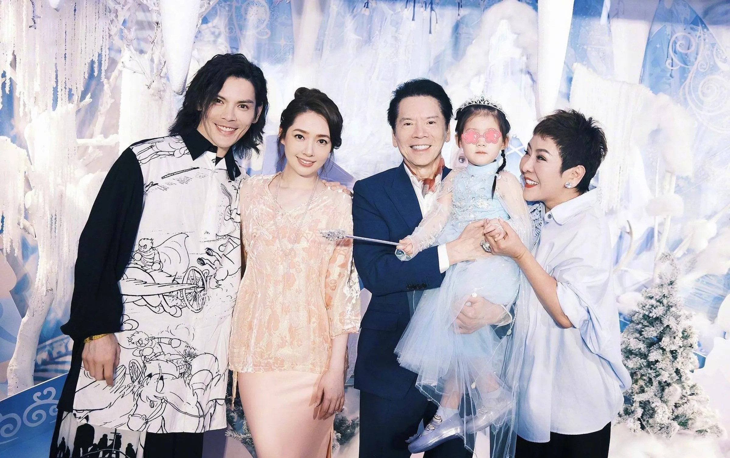 向華強決定將估計高達2000億台幣的家族資產全數交付給大兒媳郭碧婷管理。(翻攝自搜狐)