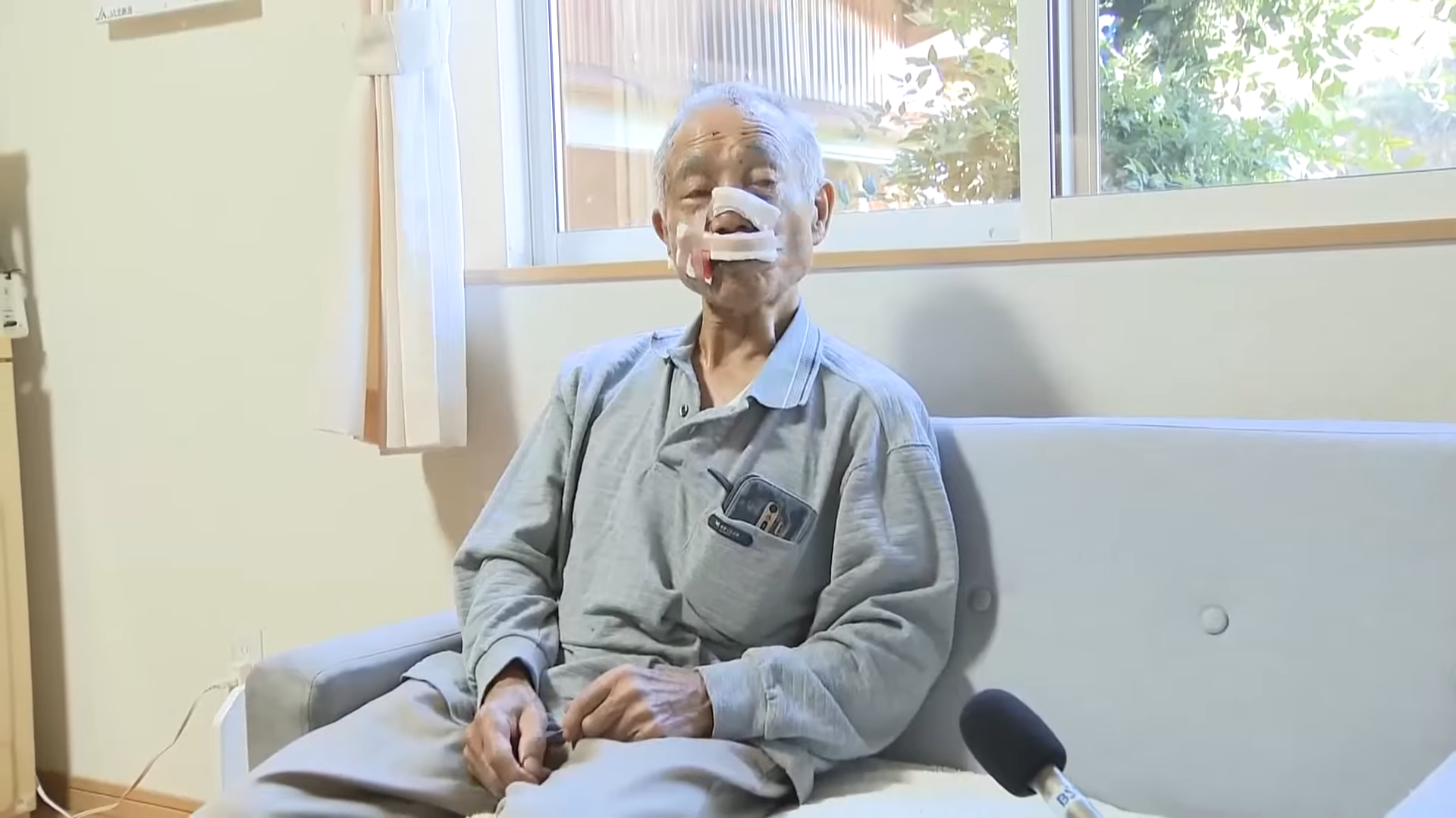 日本新潟再傳熊襲事件，一名80歲獵人鼻梁被咬斷但仍成功反擊擊斃黑熊。（翻攝自youtube／ TBS NEWS DIG Powered by JNN）