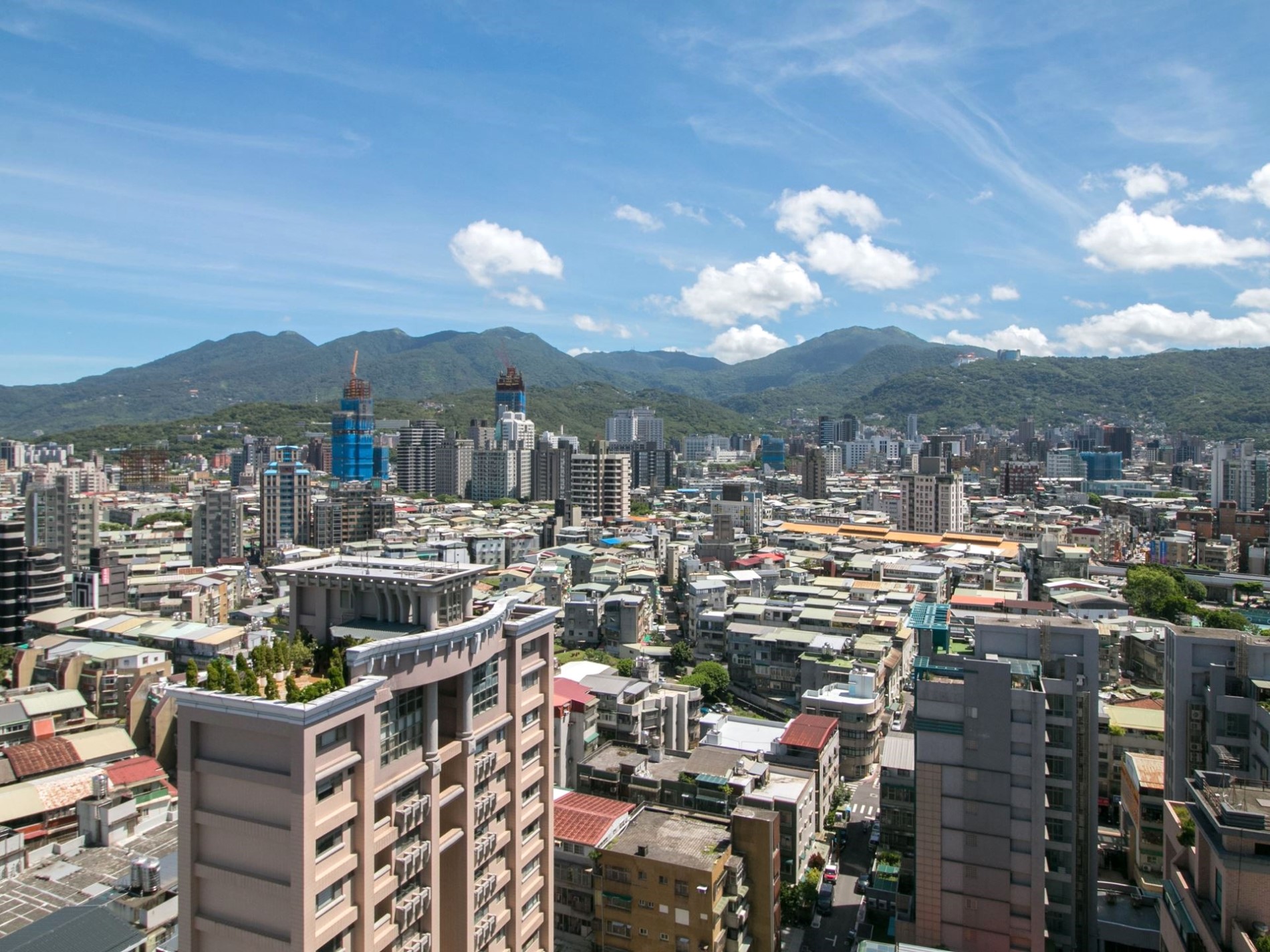 永慶房產集團統計台北市總價帶1,500萬元至2,000萬元住宅的平均坪數。其中北投區平均可購得31.9坪，為12行政區中最高。（房市示意圖，永慶房產集團提供）