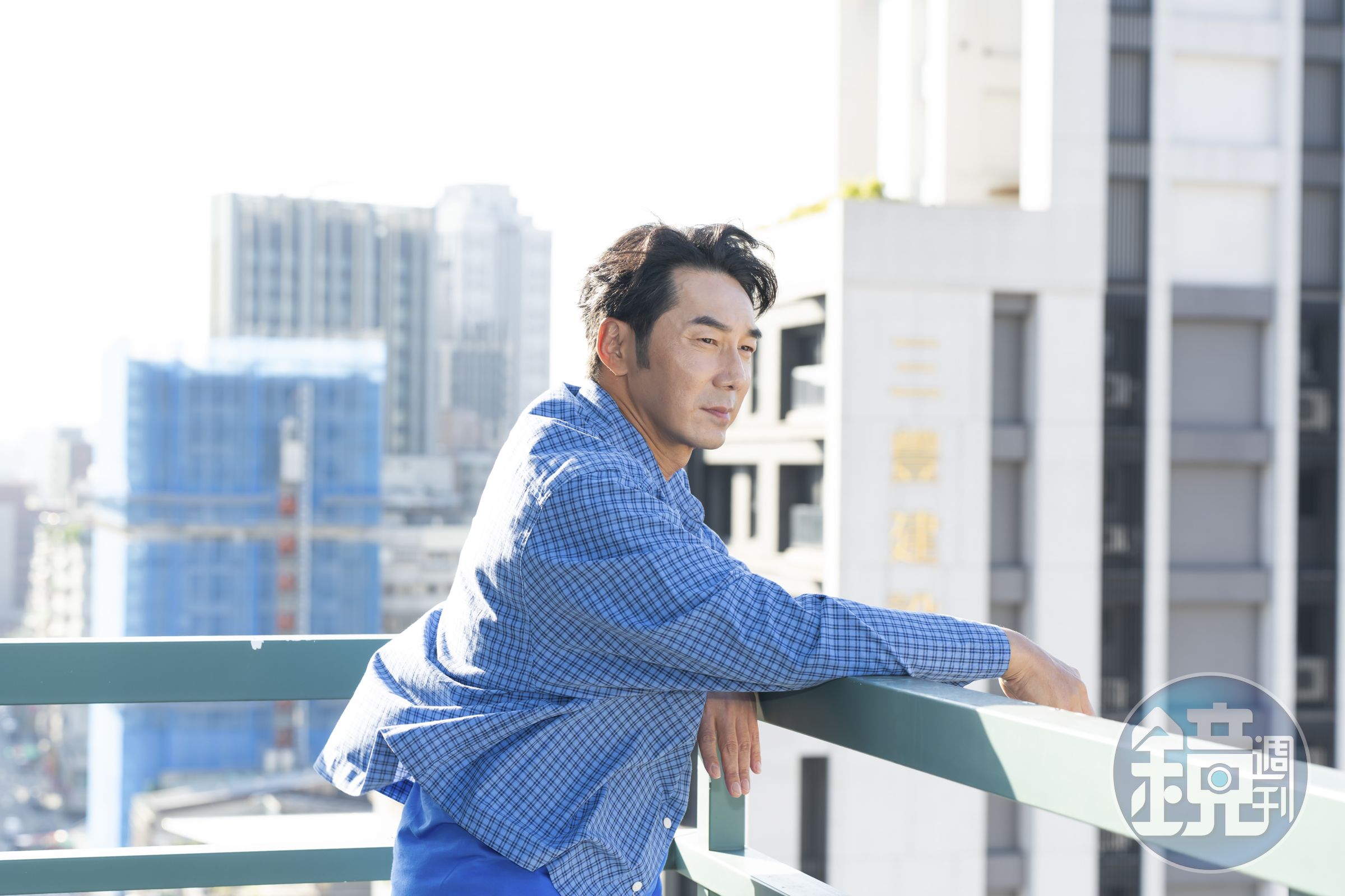 李李仁在電影《沙央》戲份很少,但也為了力挺導演湯湘竹,飛到馬來西亞偏鄉拍戲。