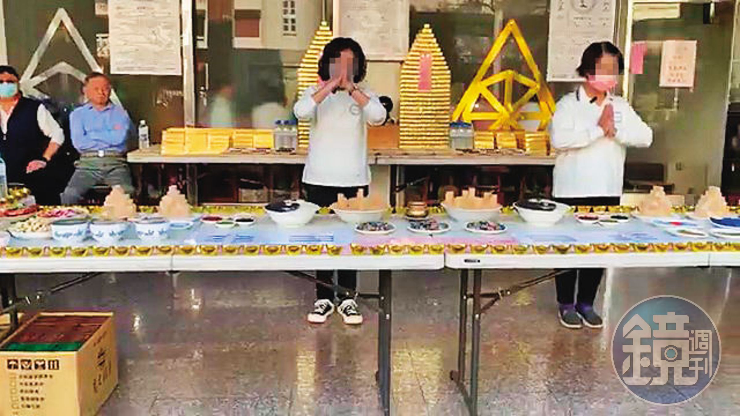 多名學員指控黃森錠假神佛之名,販售宣稱可治百病的保健食品,害不少人延誤就醫喪命。(讀者提供)