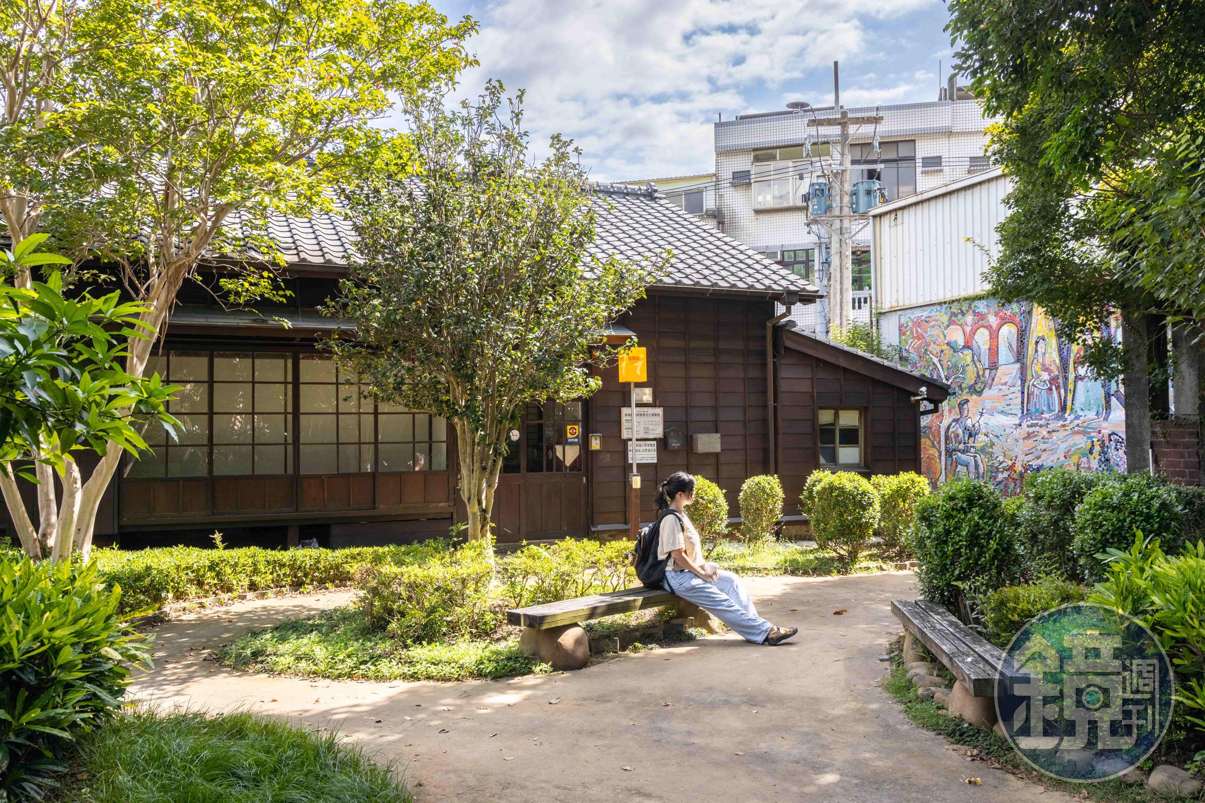 「新埔客家宗祠文化導覽館」原先為新埔國小校長宿舍，也是鎮上唯一日式建築。