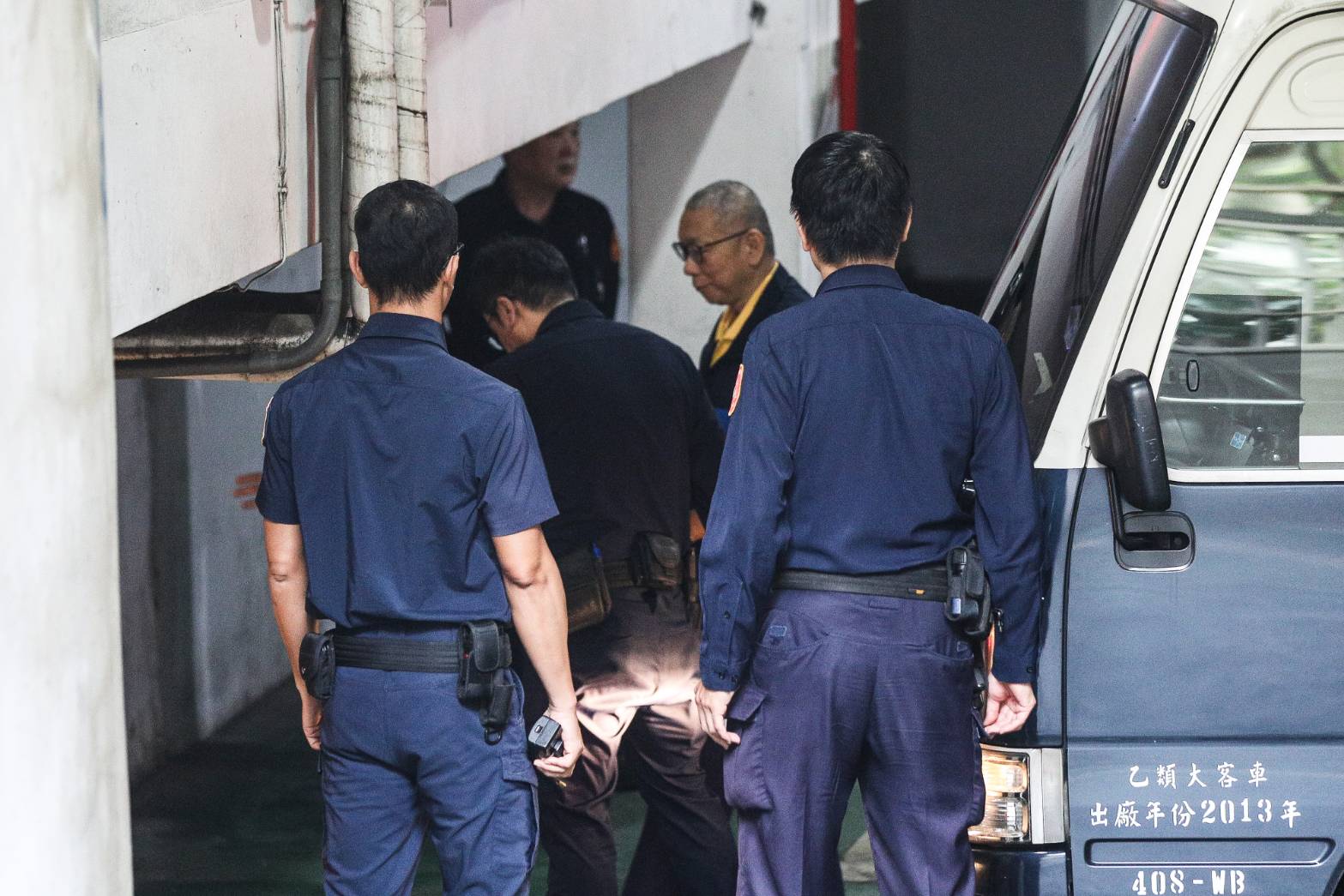 柯文哲換了新造型，頭髮全都剪掉。