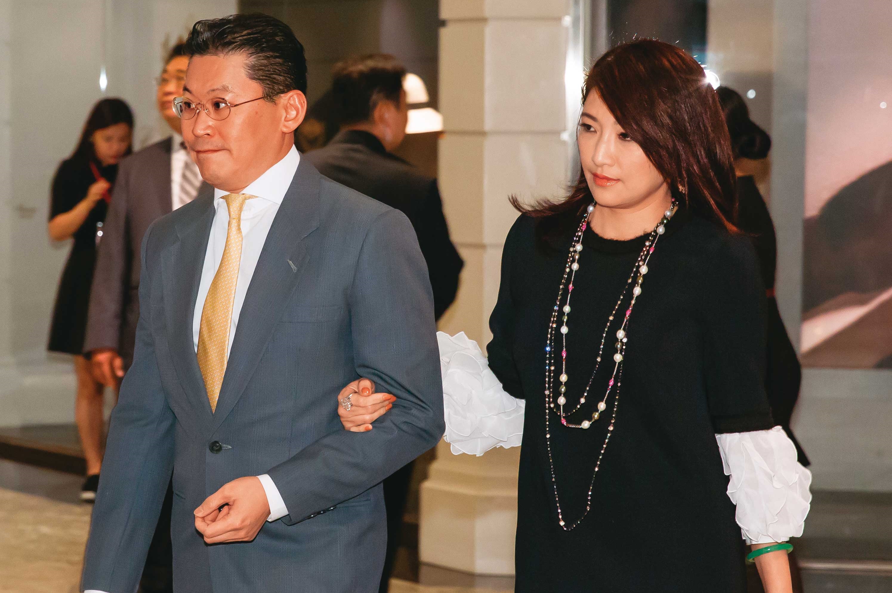 宏泰集團林鴻南（左）與王婉玲（右）夫妻撕破臉互告，豪門婚姻內幕也隨之曝光。