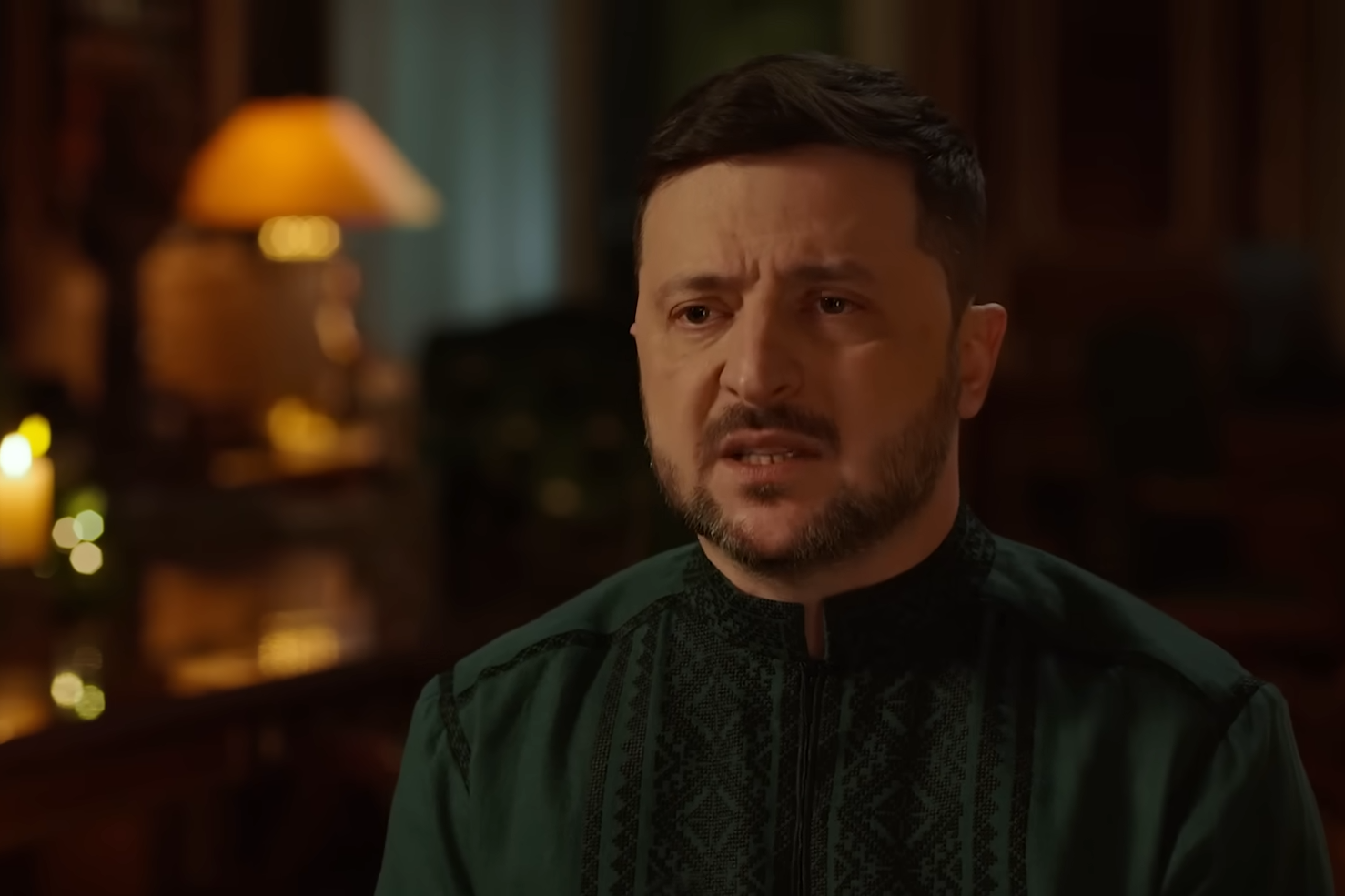 烏克蘭總統澤倫斯基向全國發表長達21分鐘的新年演說。（翻攝自X@ZelenskyyUa）