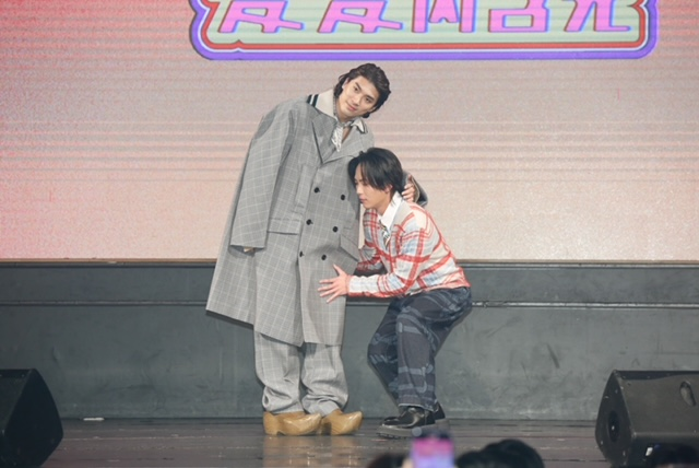 林哲熹、巫建和飾演激情的同志愛侶。