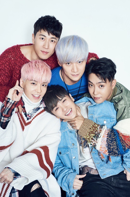 水晶男孩(SECHSKIES)於1997年出道,為韓國一世代男團代表。(翻攝自IG)