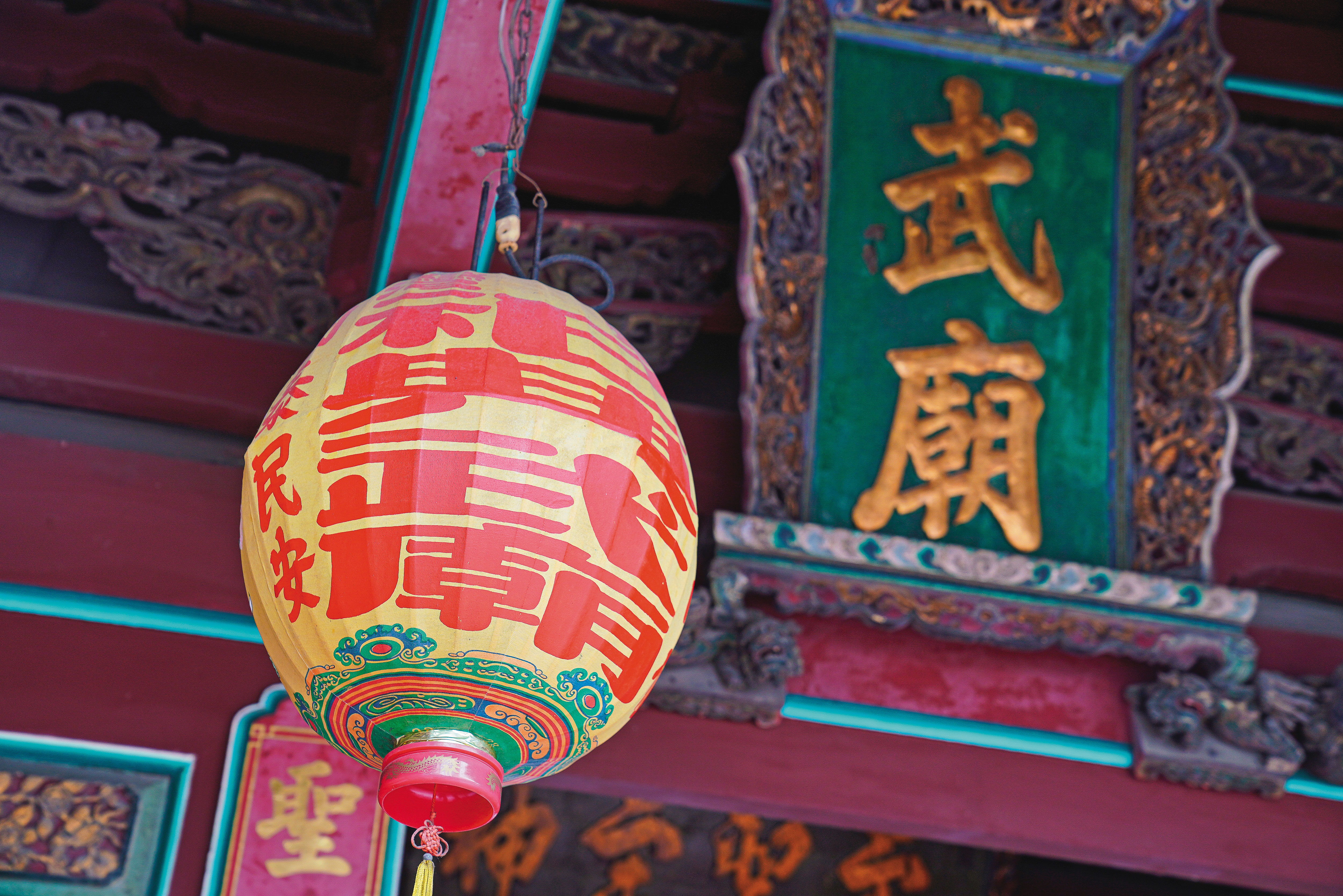 台南武廟是苑輝燈舖的客戶之一，廟方也是店裡最主要的客源。