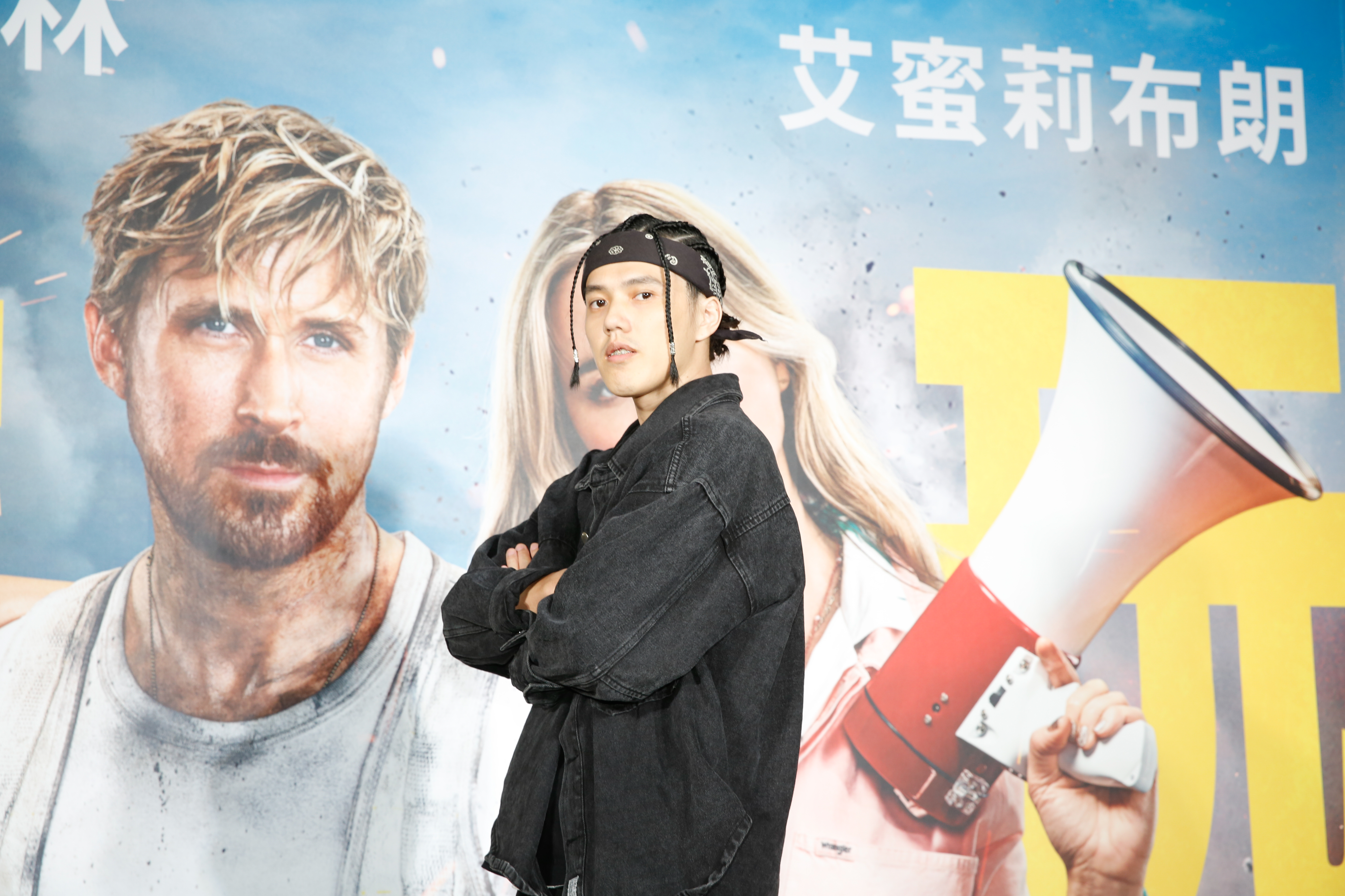 主打短影音,以各種高難度踢滾翻動作為主題,台灣首位突破千萬訂閱的YouTuber奇軒。