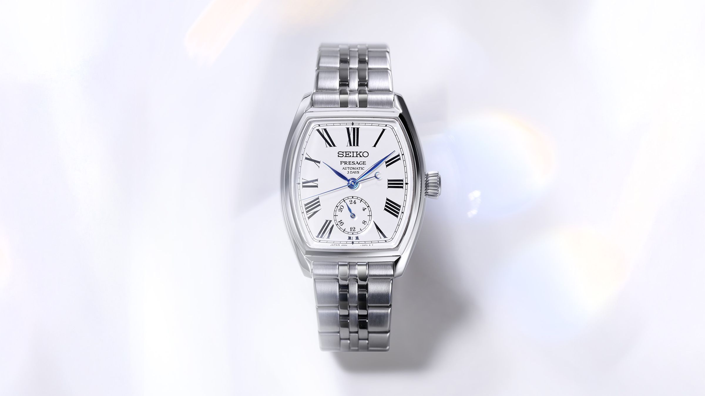 SEIKO Preasge SPB537J1,是Preasge酒桶錶中首次使用琺瑯面盤的款式。