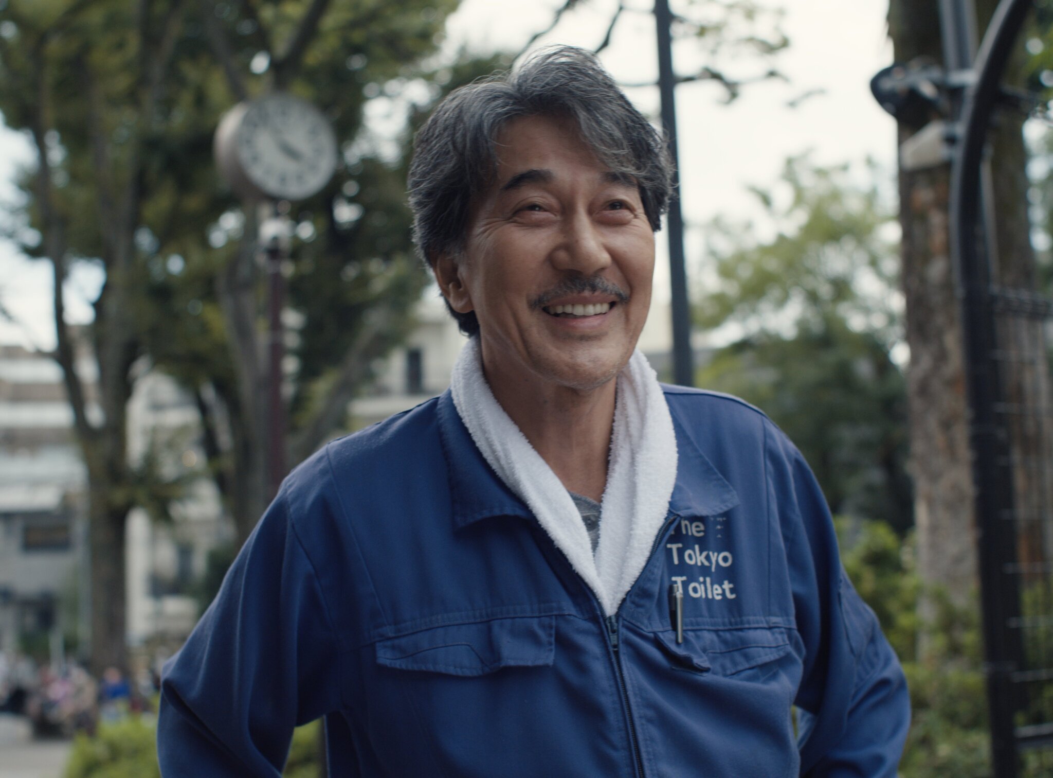 役所廣司在《我的完美日常》片中傳神化身公廁清潔職人。（甲上娛樂提供）