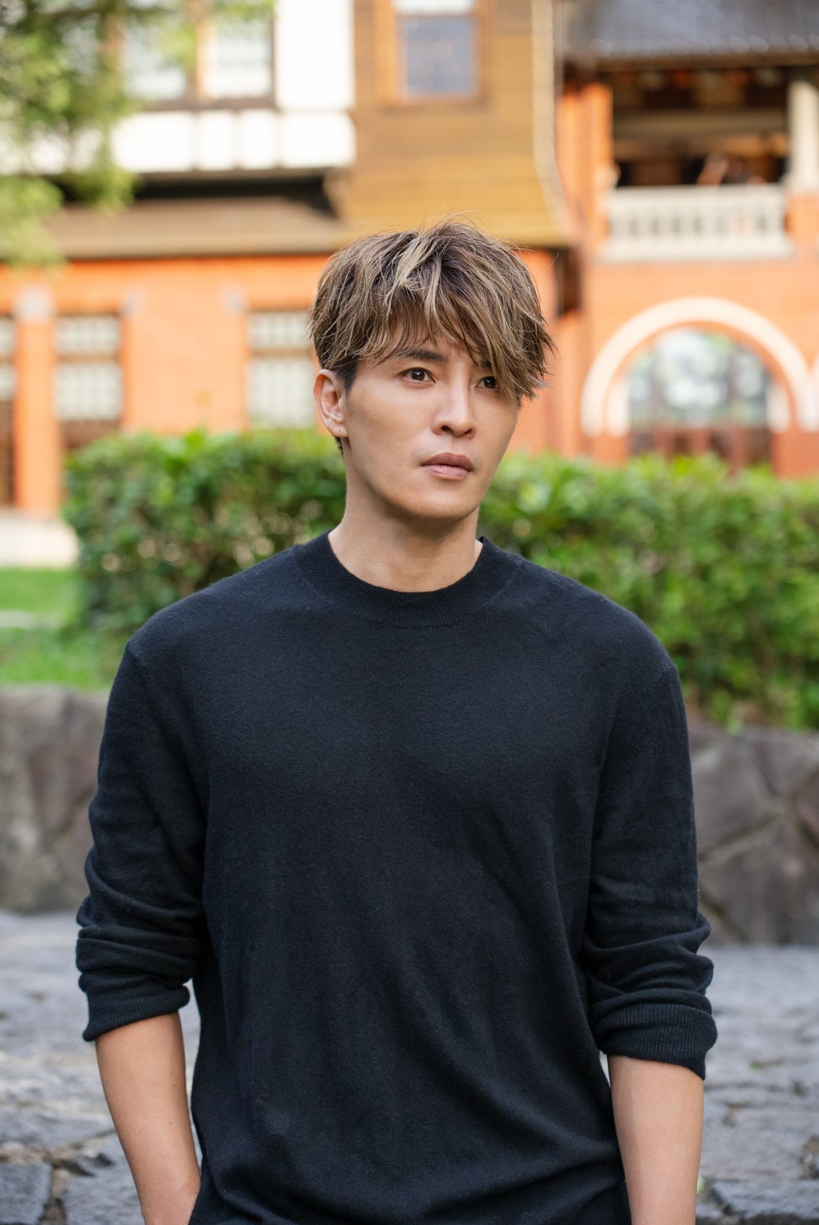 龍語申工作不穩時，曾靠當時女友蔚葒縈救濟。（翻攝自龍語申臉書）