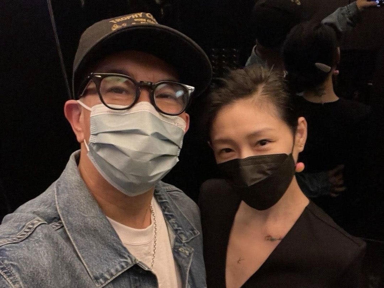 對於大S(右)的死訊,爆料粉專與大部分的網友反應不一。左為老公具俊曄。(翻攝臉書)