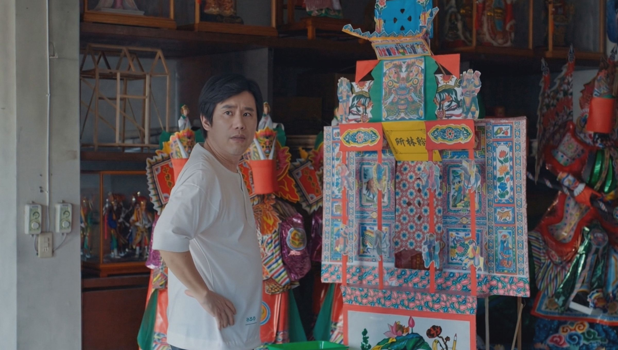 黃西田在《阿松與阿暖》讓AI技術重現年輕時代模樣。民視
