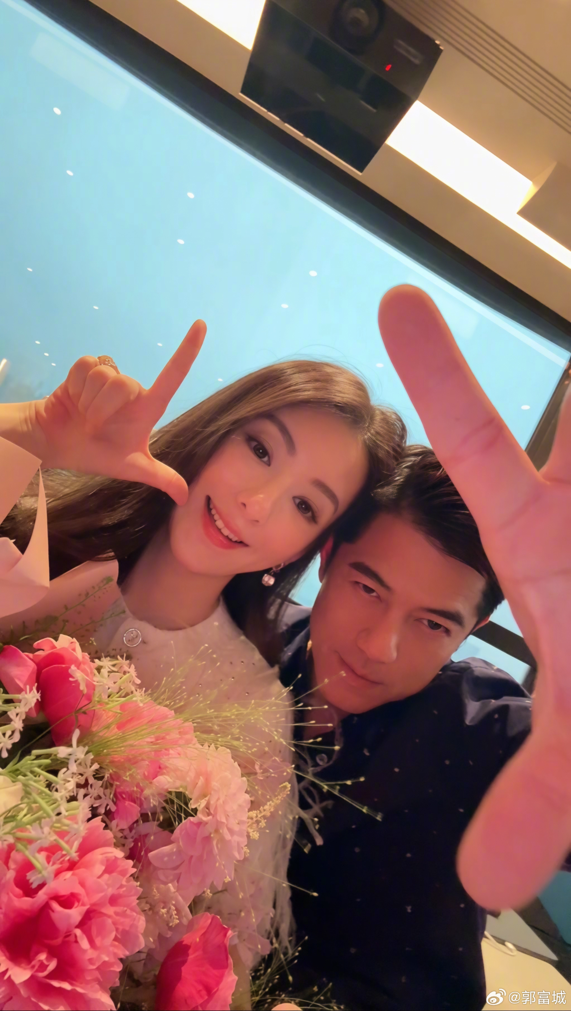 月中郭富城與方媛在全平台發文紀念結婚8周年，其中也包括Threads。（郭富城threads）
