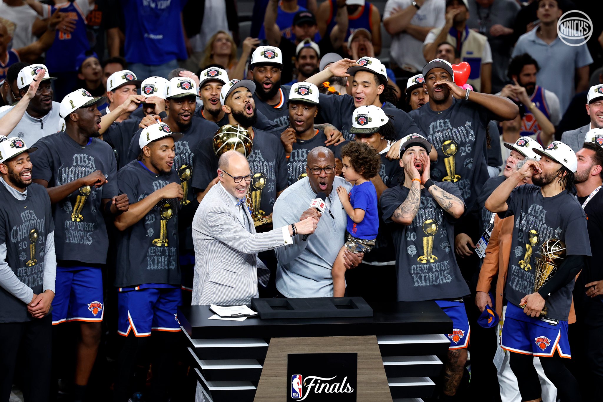 尼克奪得NBA總冠軍,終結53年來冠軍荒。(翻攝X@@nyknicks)