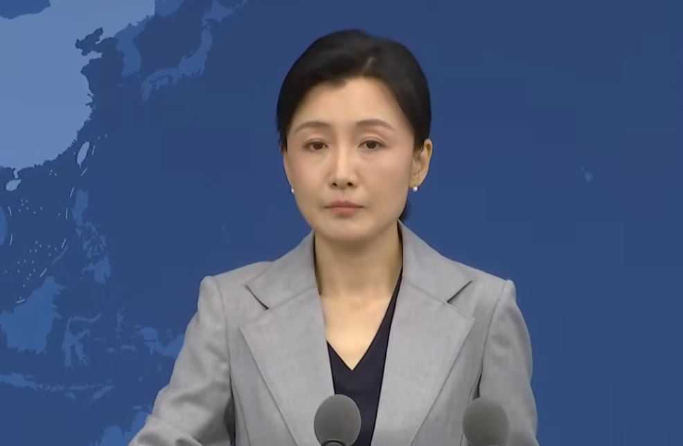 傳出中國鎖定拉攏周子瑜,國台辦喊「我不了解你提到的具體情況」。(翻攝YT)