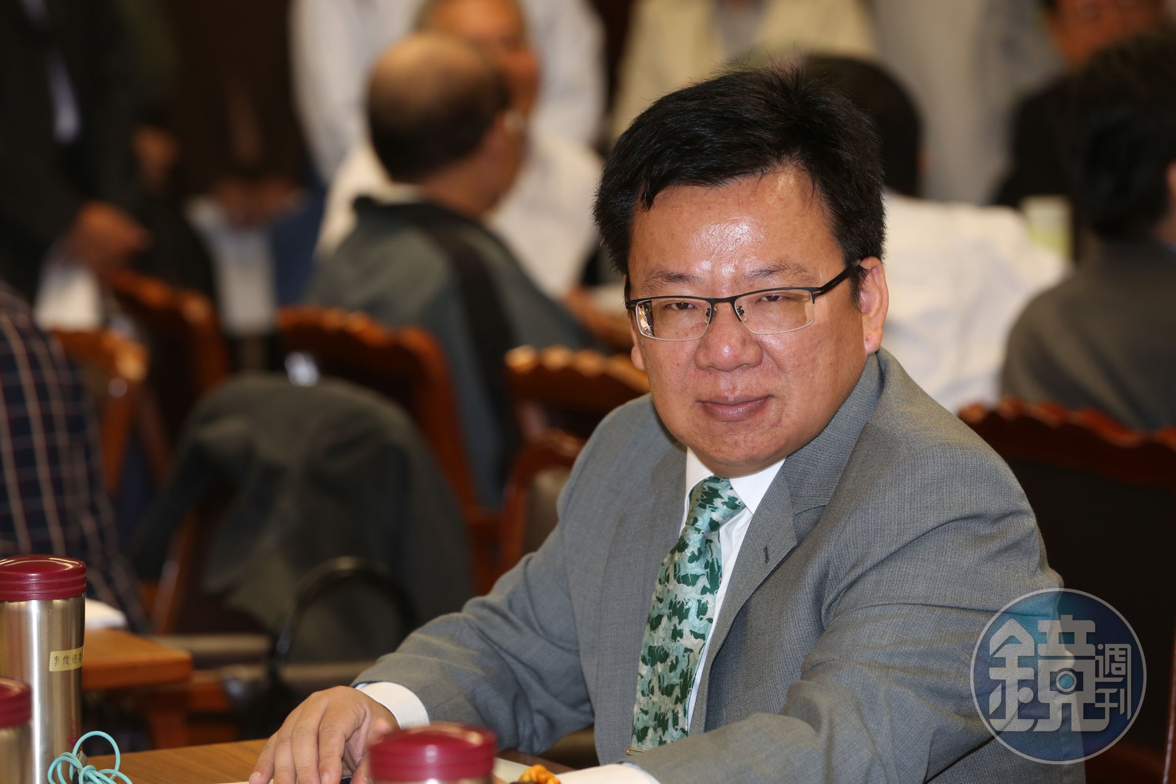 監察院秘書長李俊俋遭爆用公務車載狗去美容、接送親友、看牙等私人用途，引發爭議。（本刊資料照）