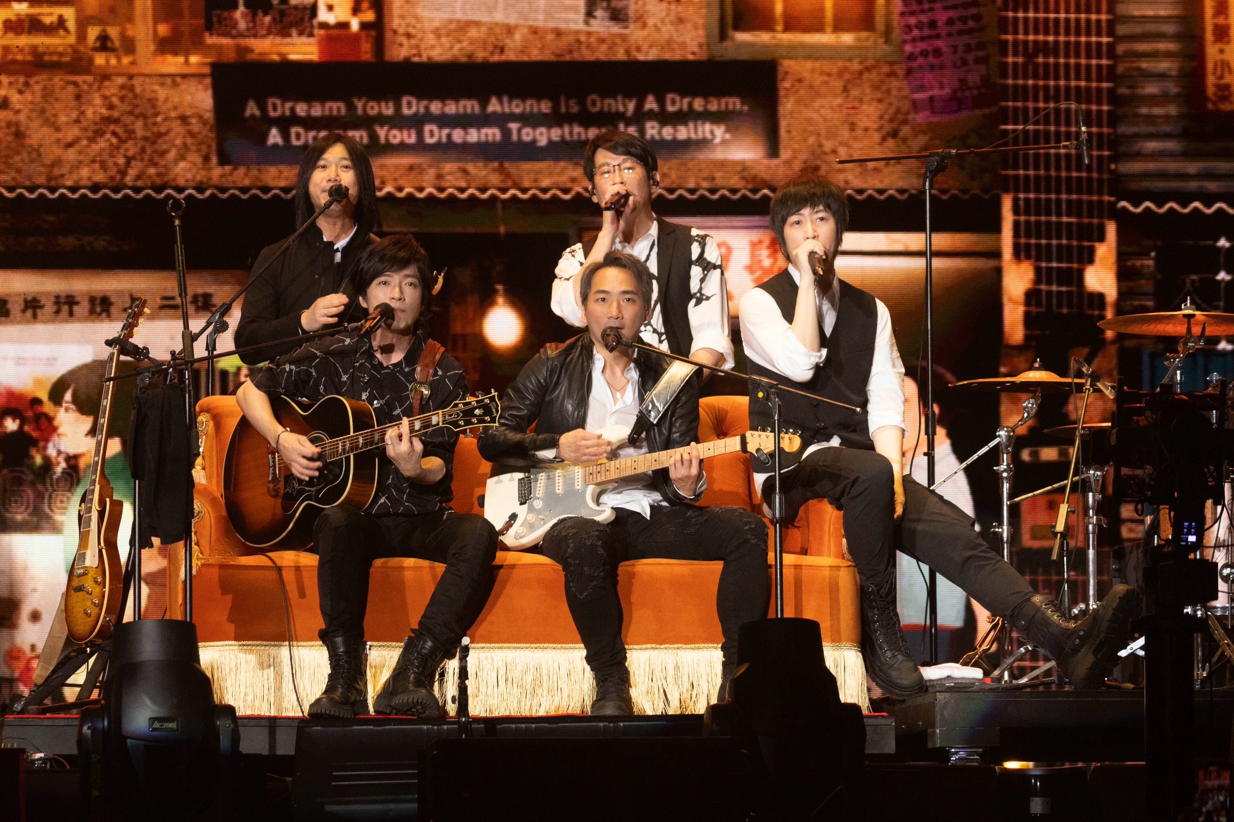 五月天《Just Love It！》「擁抱」演唱會從2012年起舉辦至今。（相信音樂提供）