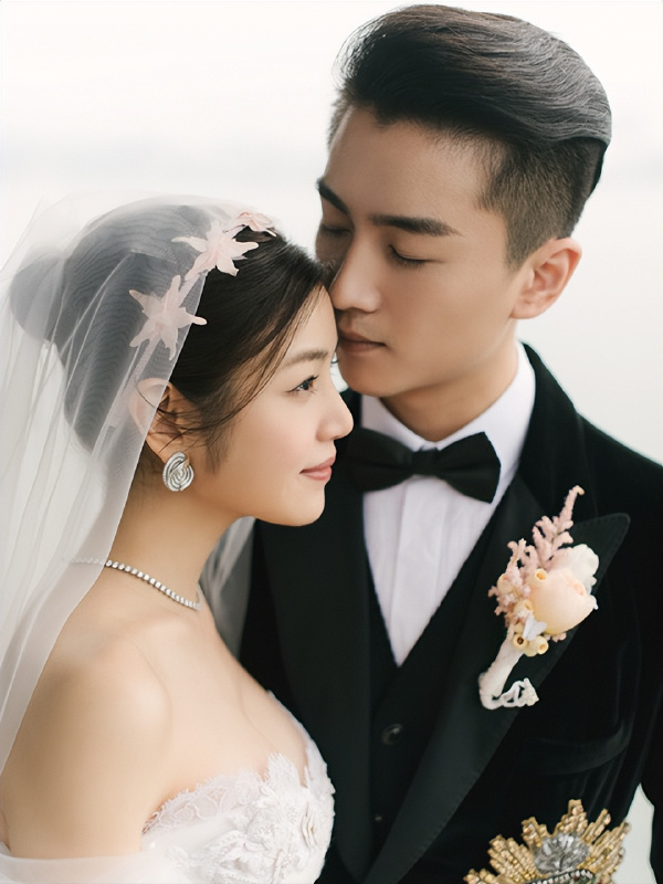 陳曉、陳妍希因合作電視劇《神鵰俠侶》相識相戀,2016年結婚。(網路圖片)