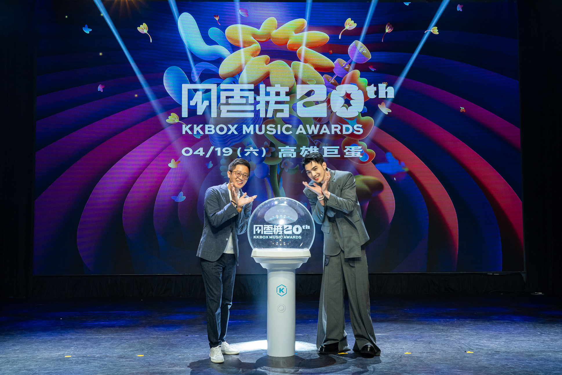 第20屆 KKBOX 風雲榜以「綻放」為題，呈現當代樂壇百花齊放的生命力。