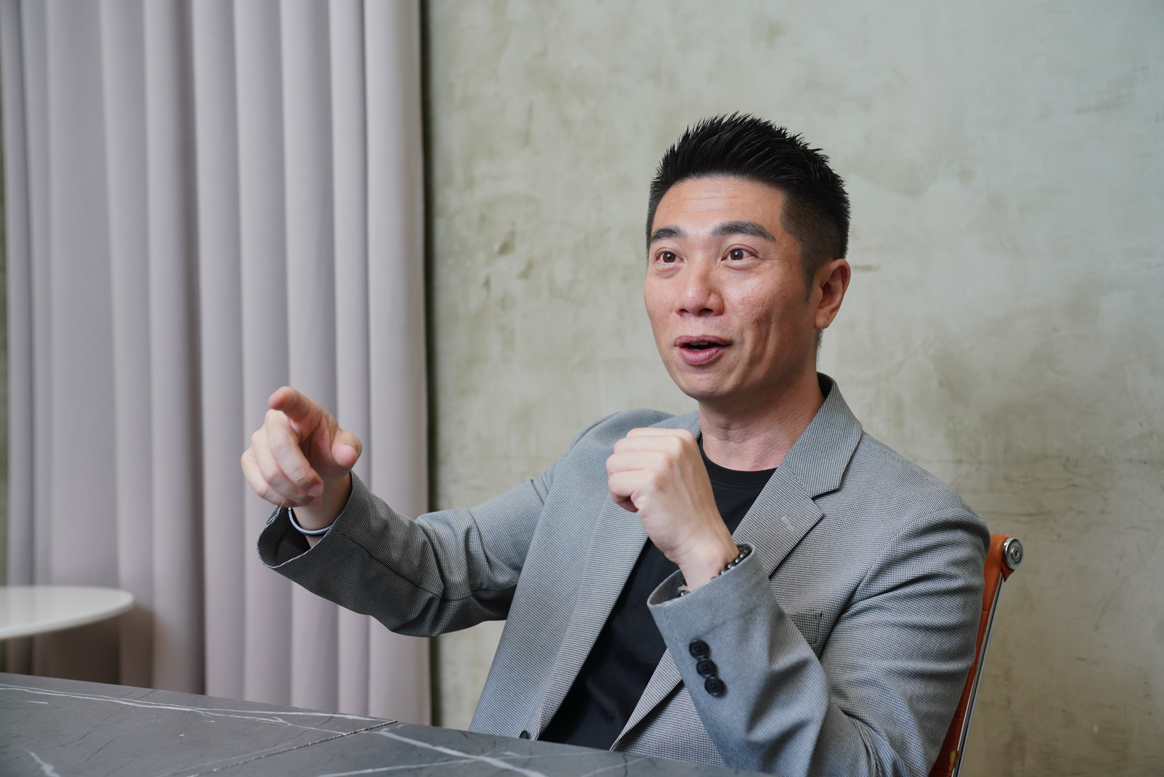 投資達人陳威良表示，應以資產配置的觀點來參與AI盛宴。