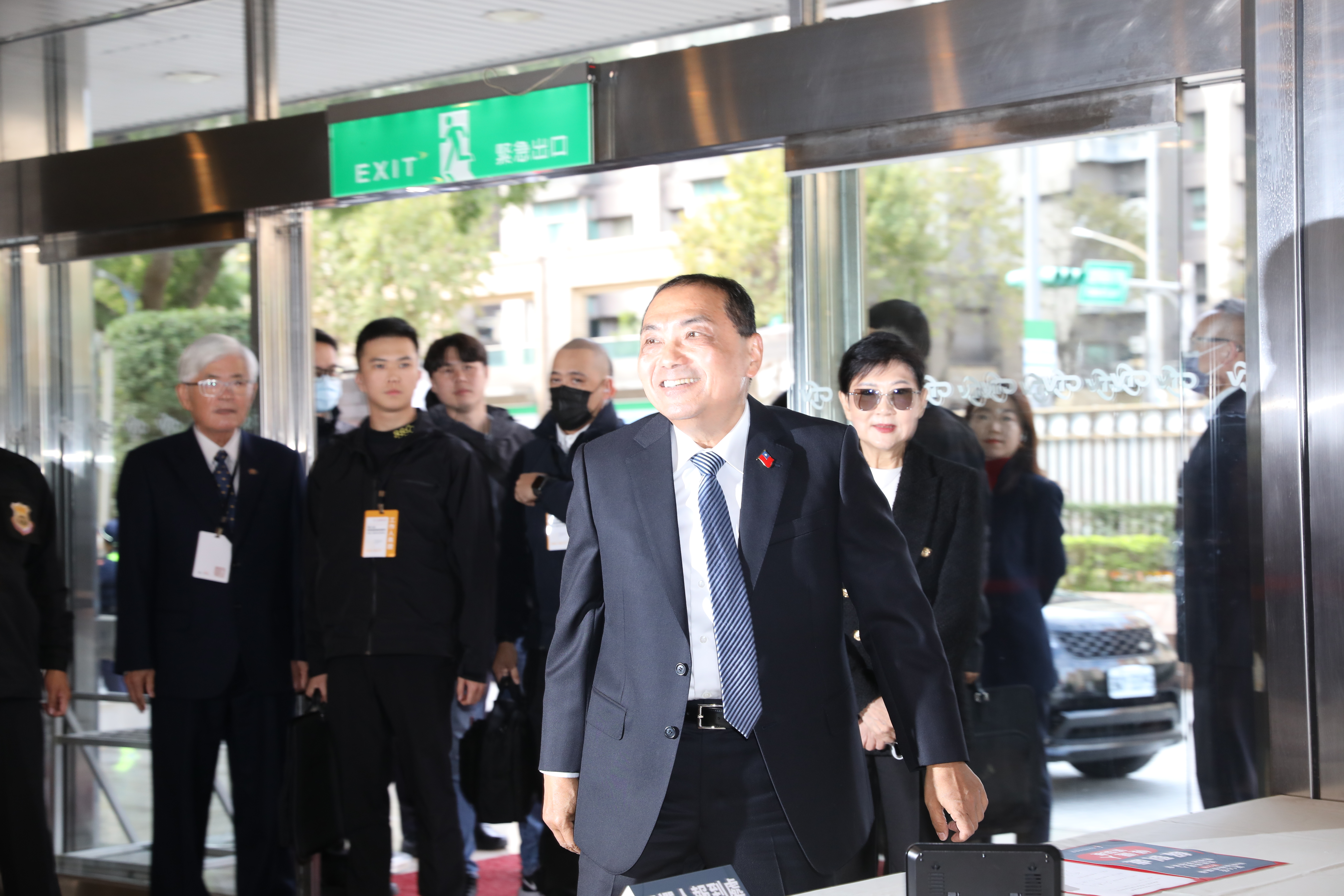 侯友宜稱詐騙逮捕人數創15年新高,質疑打詐有效嗎。