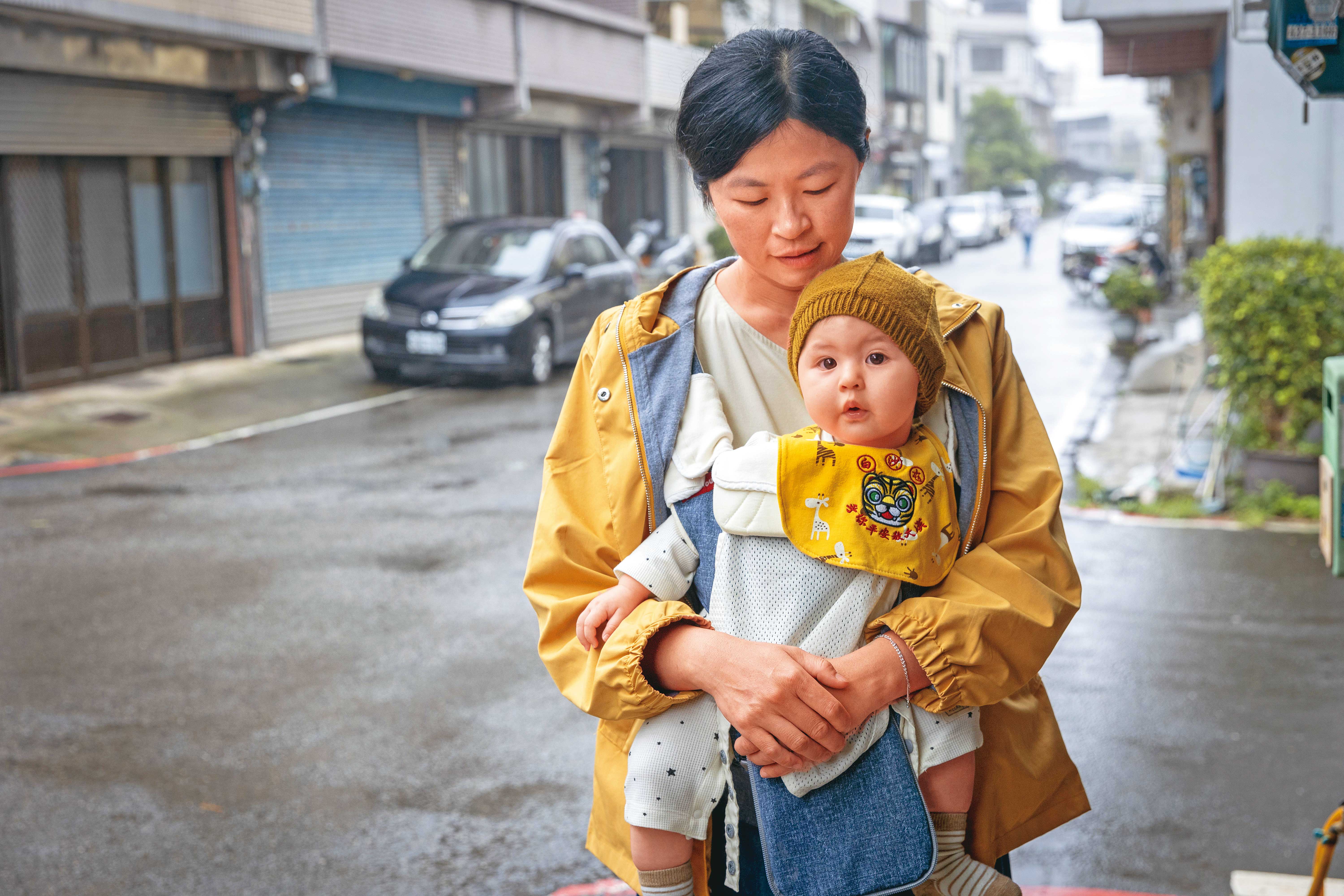 Cathy認為,孩子成長過程中,大人的陪伴很重要,每天下午1點店休後,她會快速回家陪兒子。