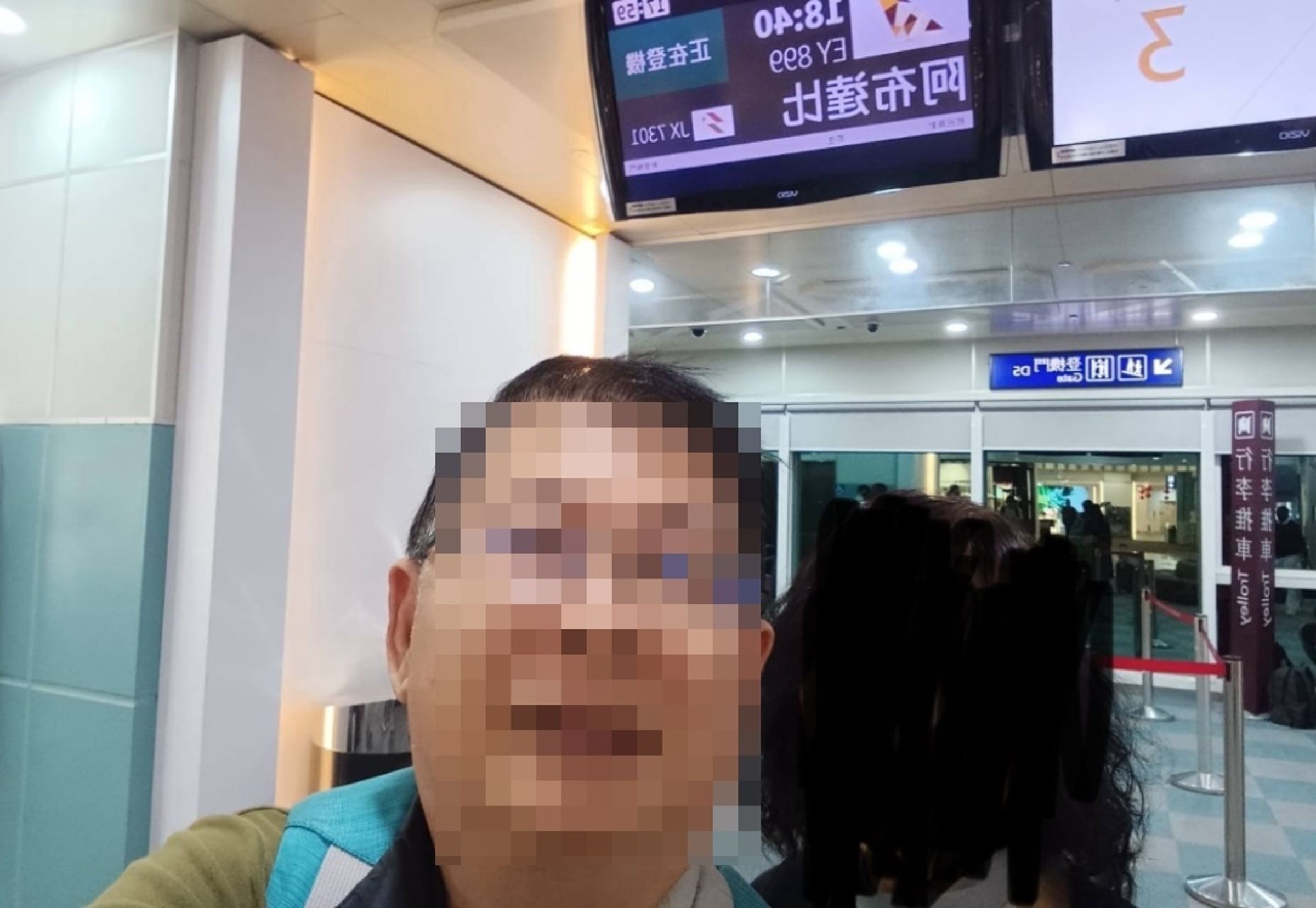 雲林一名陳姓男子在阿布達比轉機遭警方帶走居留，目前人仍在杜拜。（翻攝自PTT）