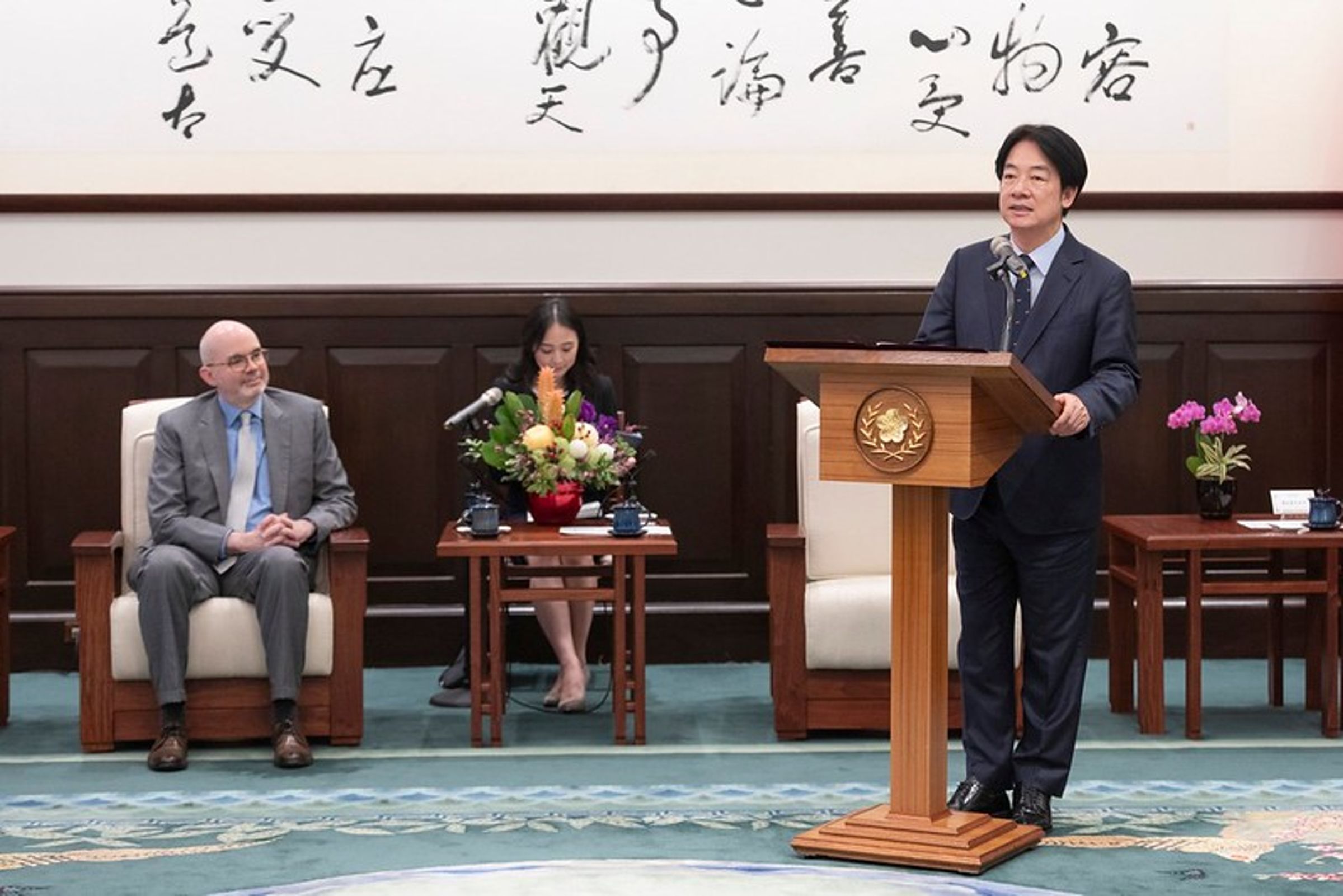 賴清德說,谷立言對台美事務、區域情勢的掌握,不僅熟稔、而且十分專業。(總統府提供)
