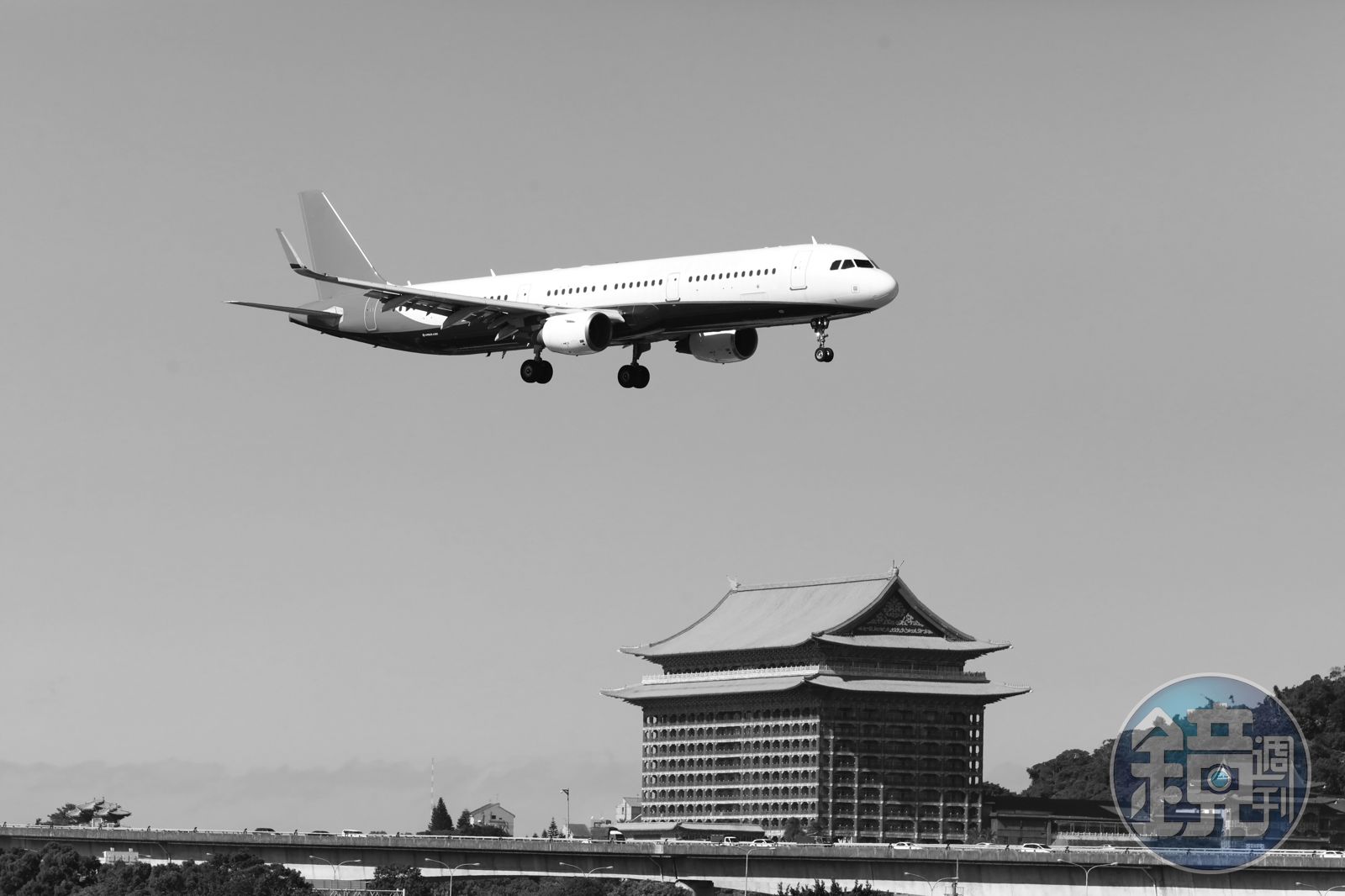 一個空服員之死1／小感冒變成中耳炎流血　空服員被制度綑綁不敢請病假