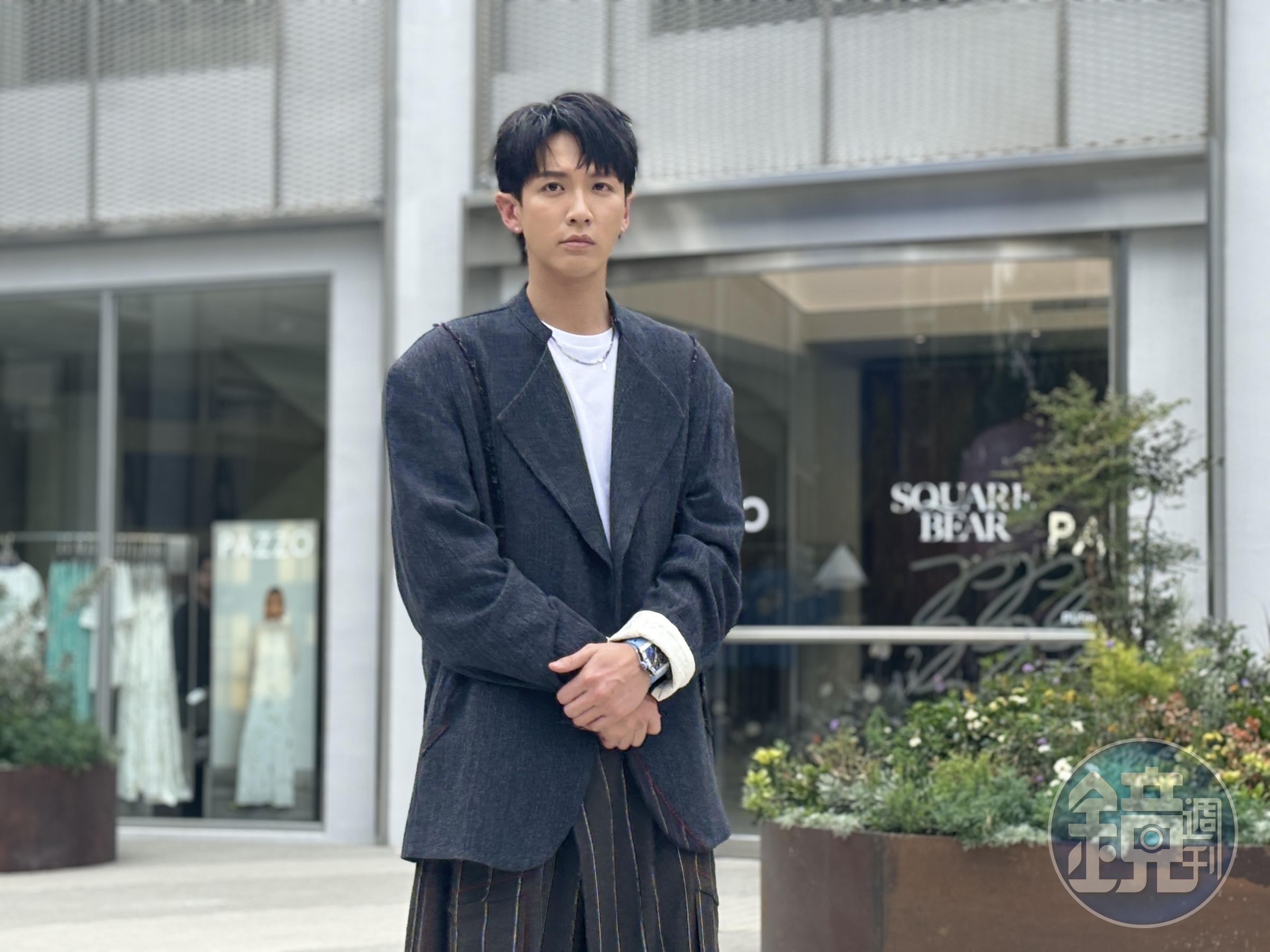 柯震東透露家中衣櫃裡最多的單品是白襪,感覺賣原味襪是一大商機?(誤)