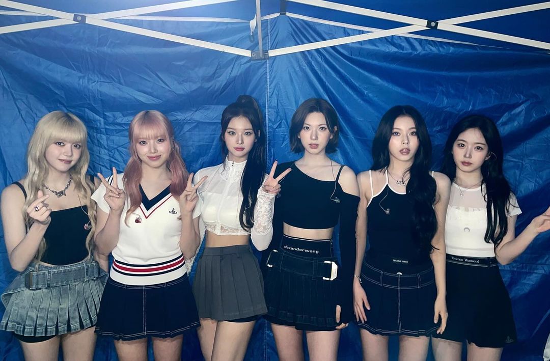 韓女團NMIXX日前在大學校慶舞台時遇上音響事故，沒想到事後被揭穿是set的。（翻攝自@nmixx_official IG）