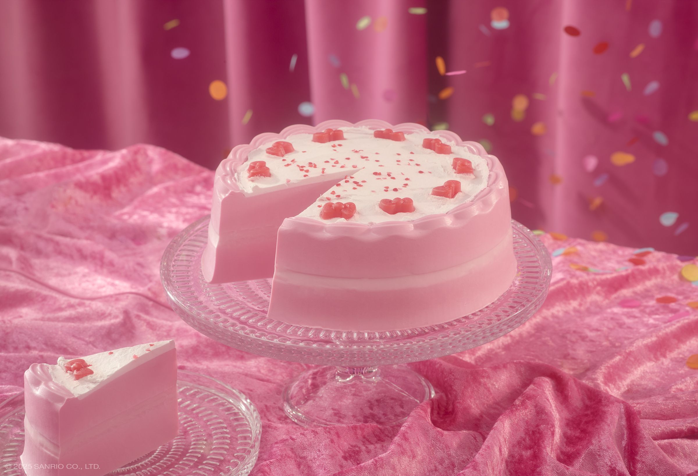 LUSH x Hello Kitty and Friends美好友誼蛋糕香氛皂,NT$450/片。(嵐舒提供)