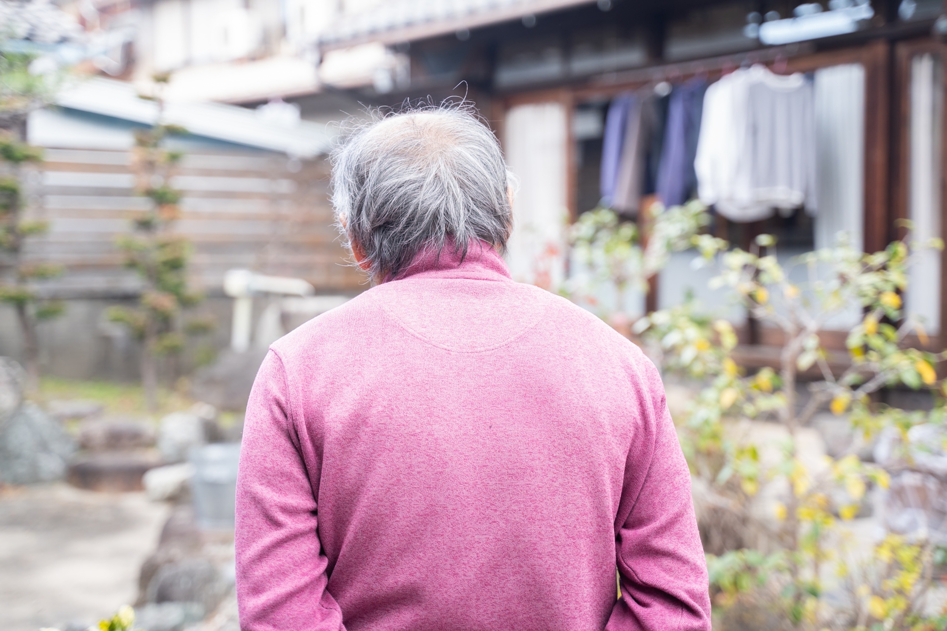 新北市一名婦人伴屍女兒多年，直到因中風通報社會局安置，全案才曝光。（示意圖，取自PhotoAC）