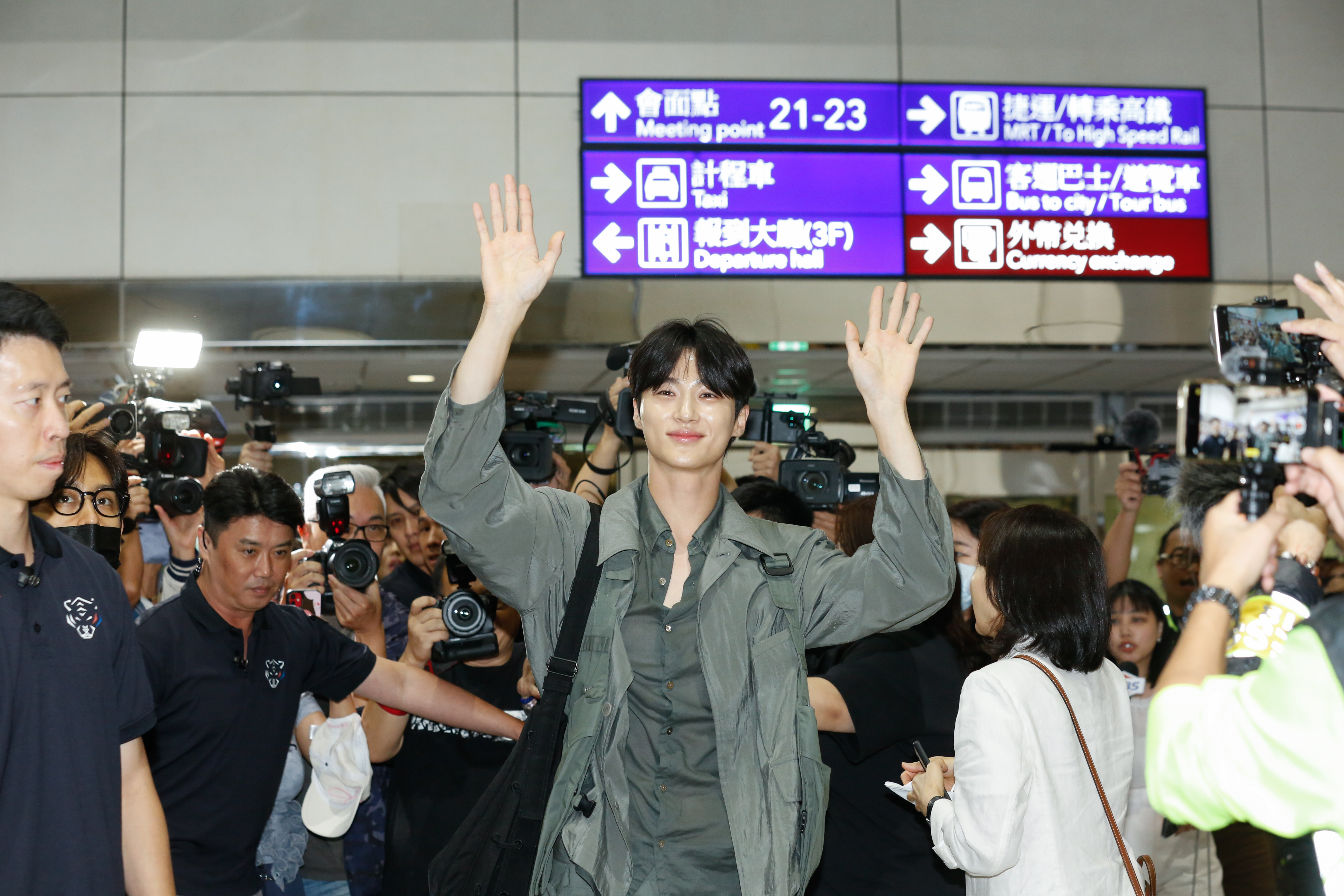 韓星邊佑錫首次訪台，一現身即成為全場焦點。