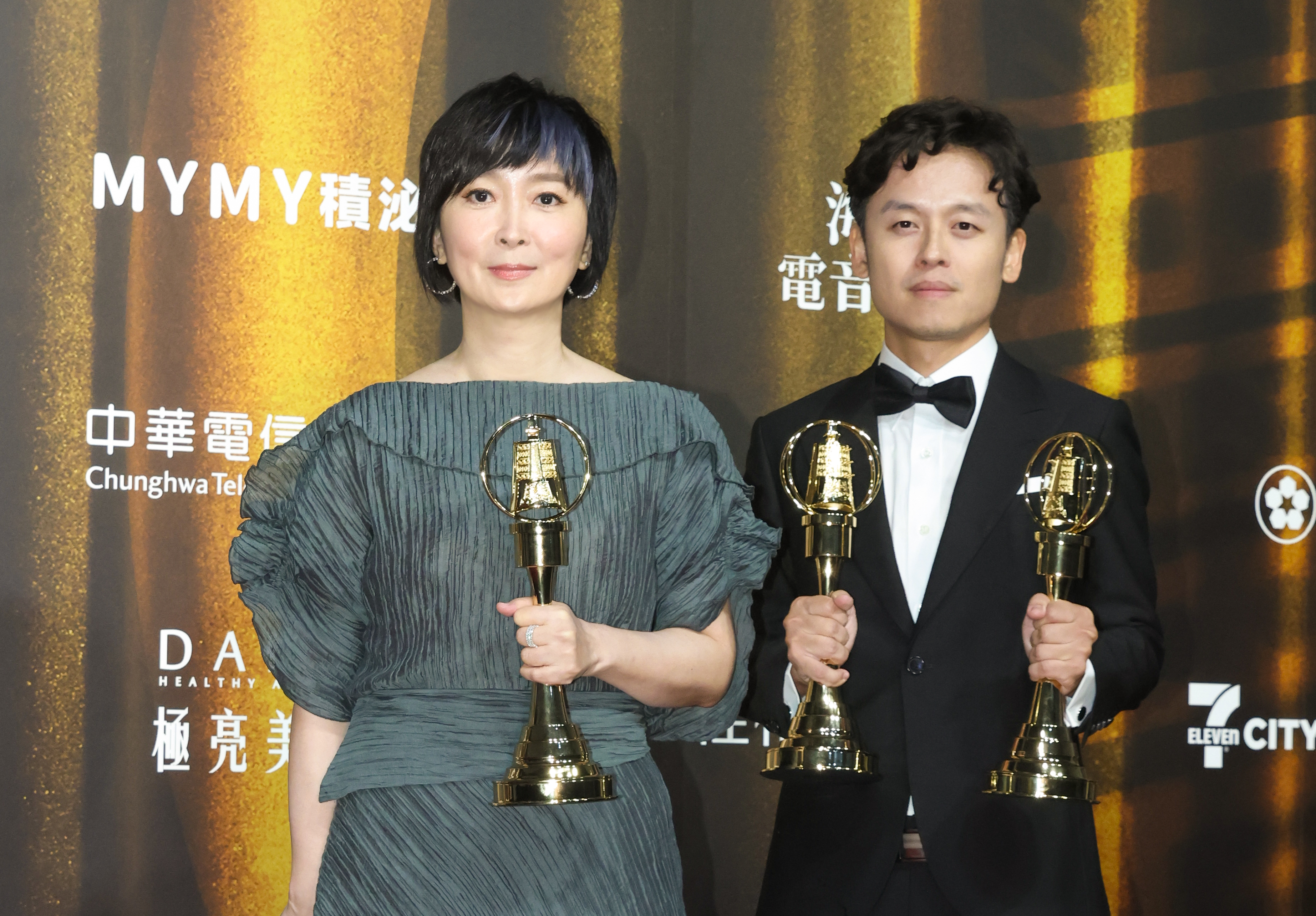 最佳迷你劇集獎由《八尺門的辯護人》拿下大獎。