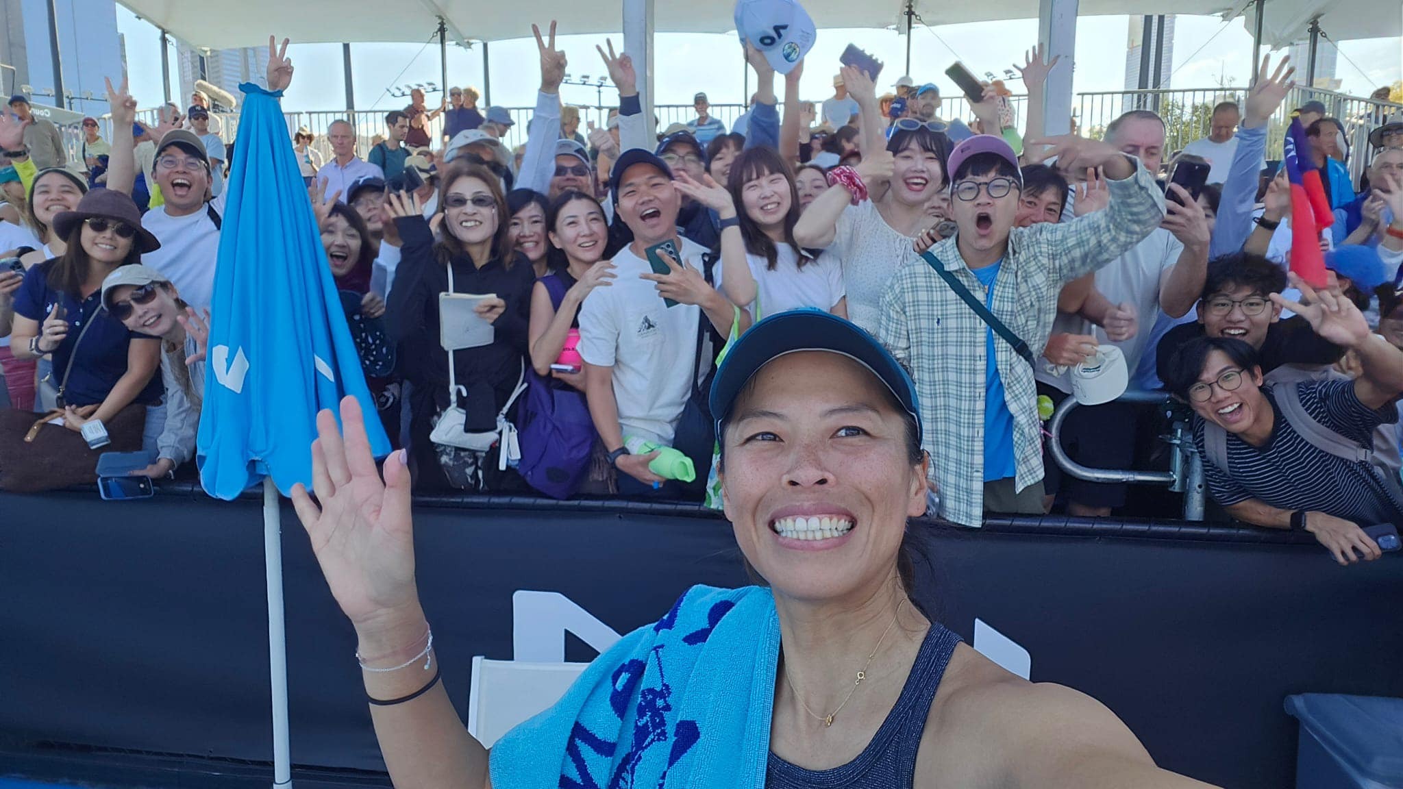 台灣「網球一姊」謝淑薇與拉脫維亞搭檔奧絲塔朋科遺憾止步澳網女雙8強（翻攝自謝淑薇臉書）