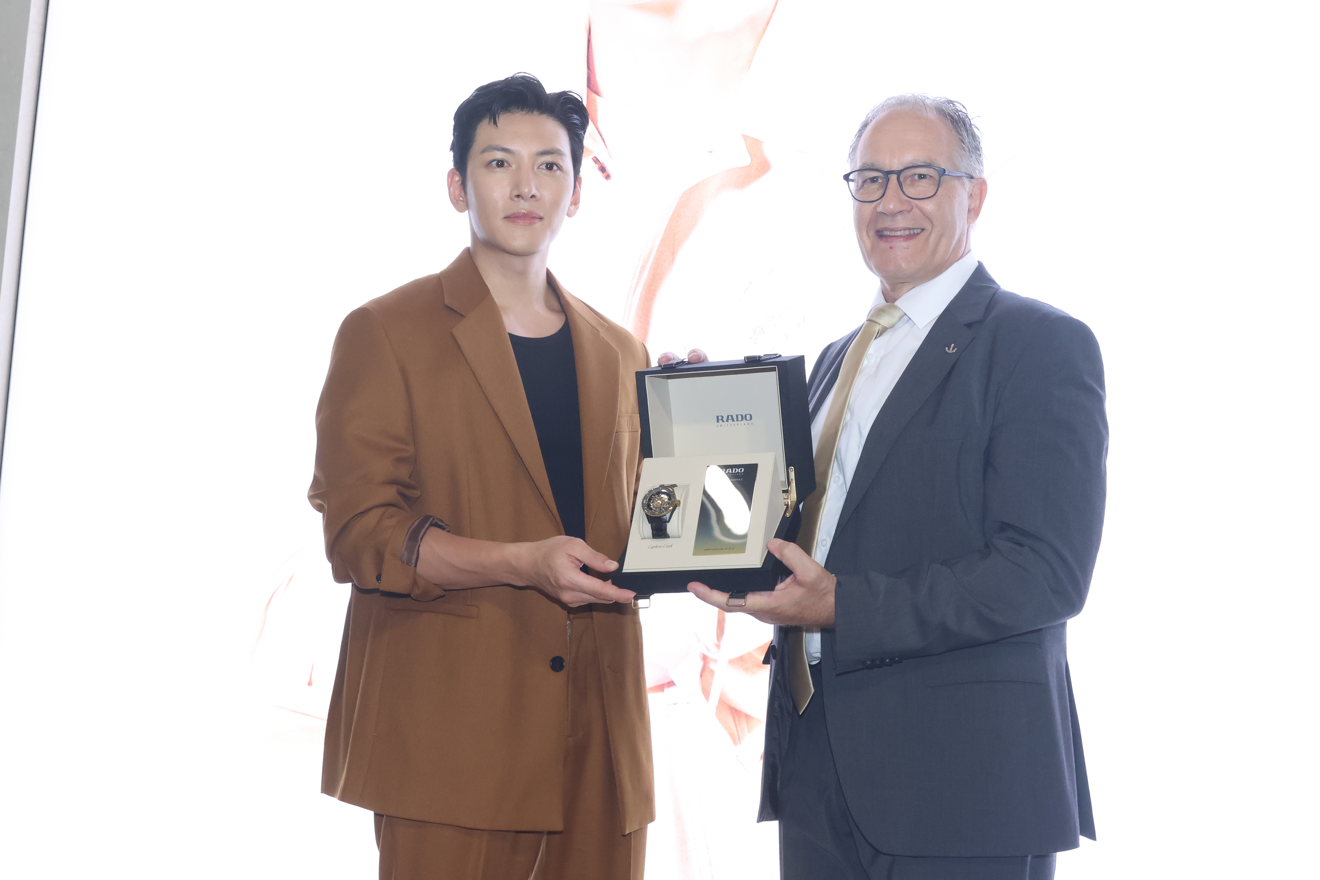 池昌旭與雷達表總裁Adrian Bosshard。