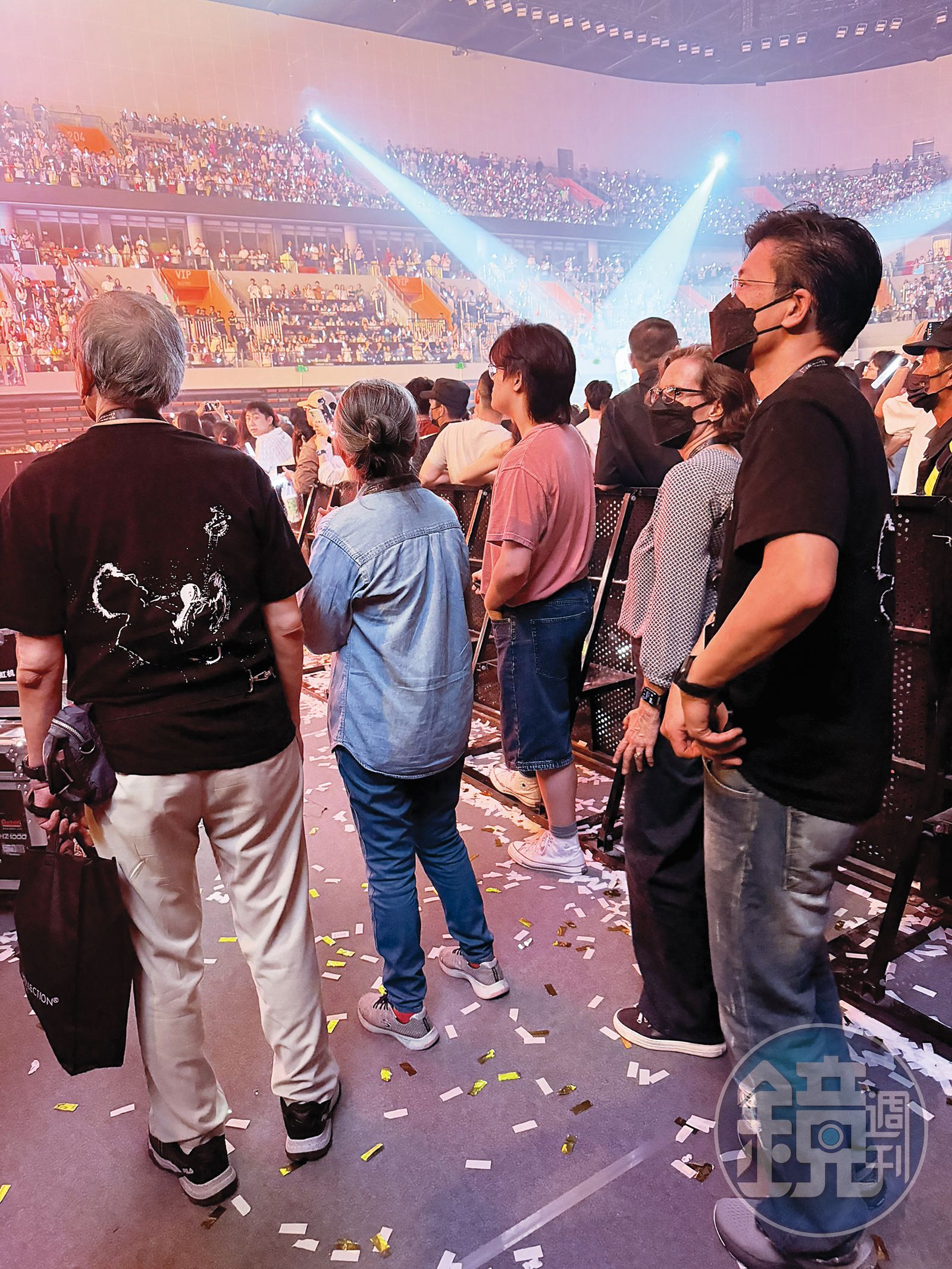 歷經低潮後，王力宏展開巡演，爸媽、兄嫂等全家人都到場力挺