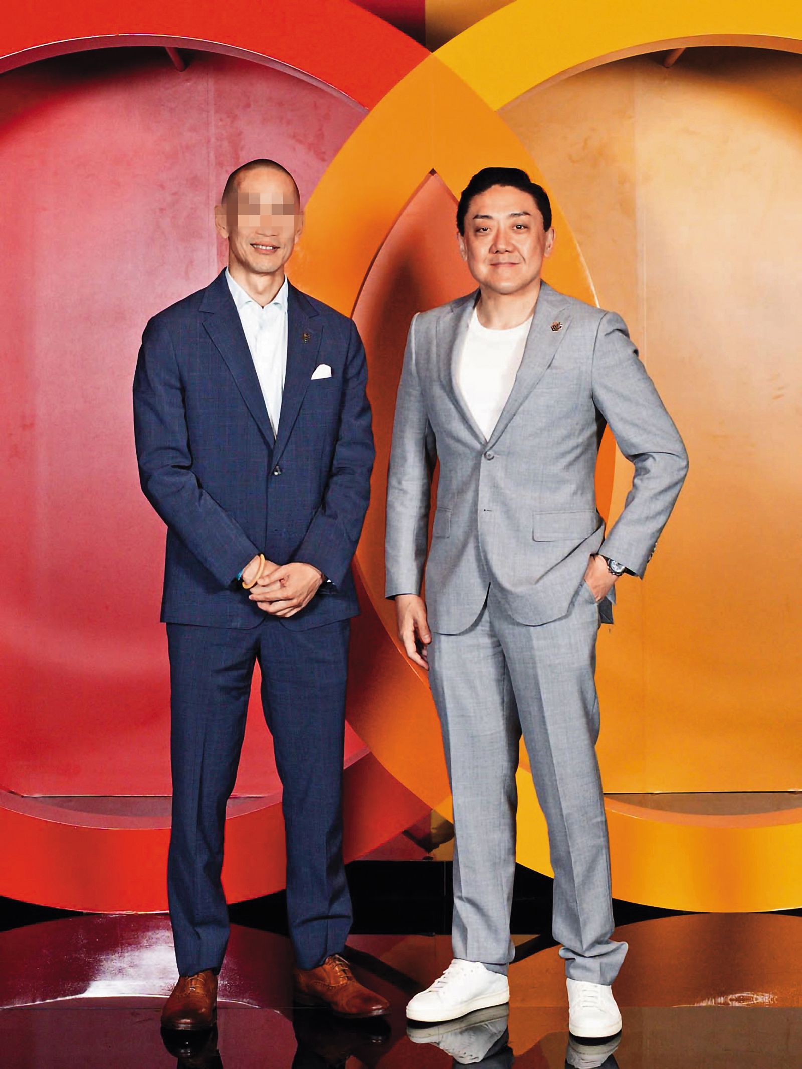 夏天倫（右）是縱橫夜店的傳奇人物，在台北市信義區創立多間知名夜店。（翻攝自夏天倫IG）