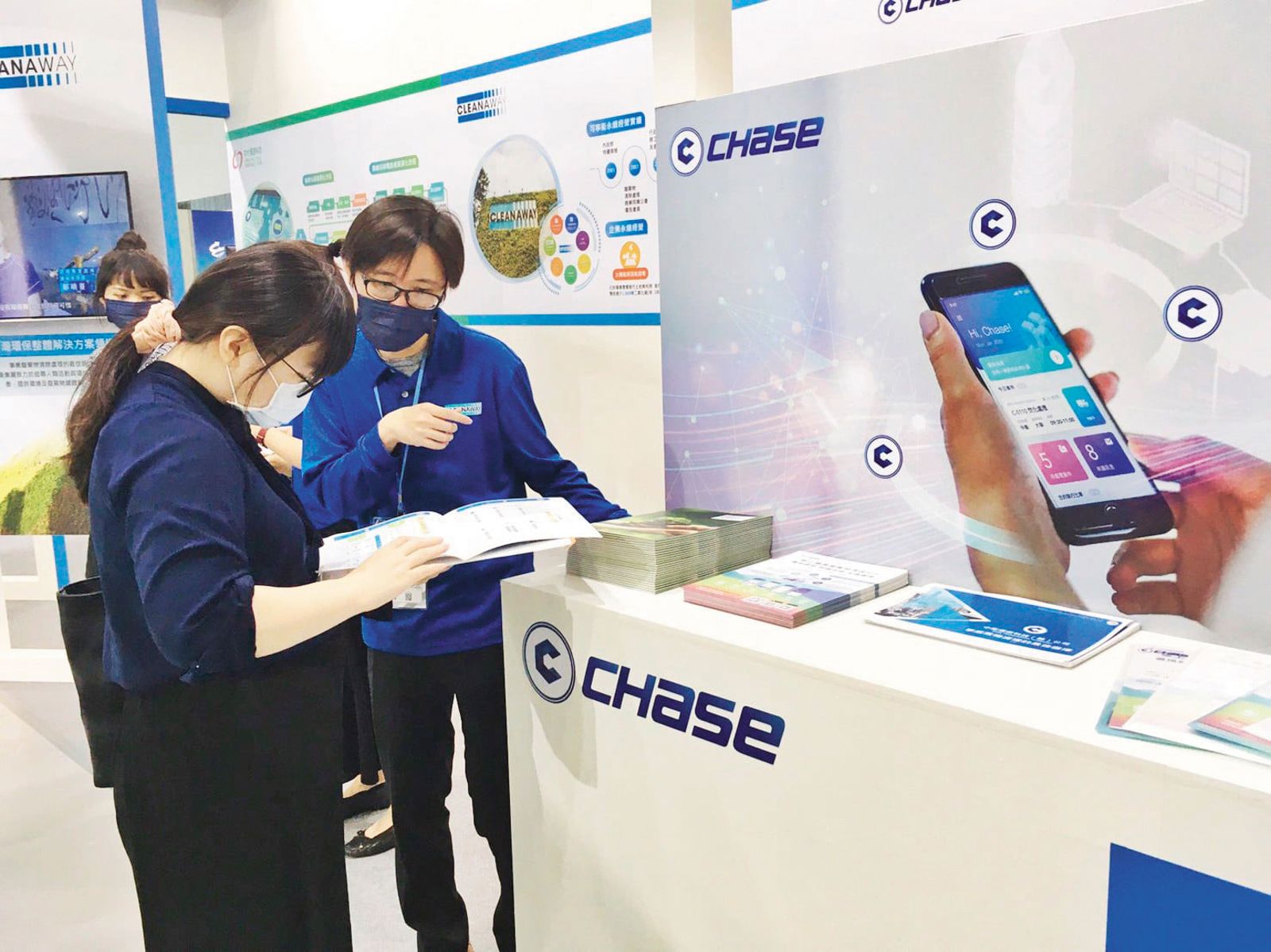 為強化AI平台的能力，可寧衛卯足全力，從旗下清運到處理廠房全部加上攝影機，落實點到點全方位監測。（翻攝自可寧衛集團Cleanaway Group臉書）