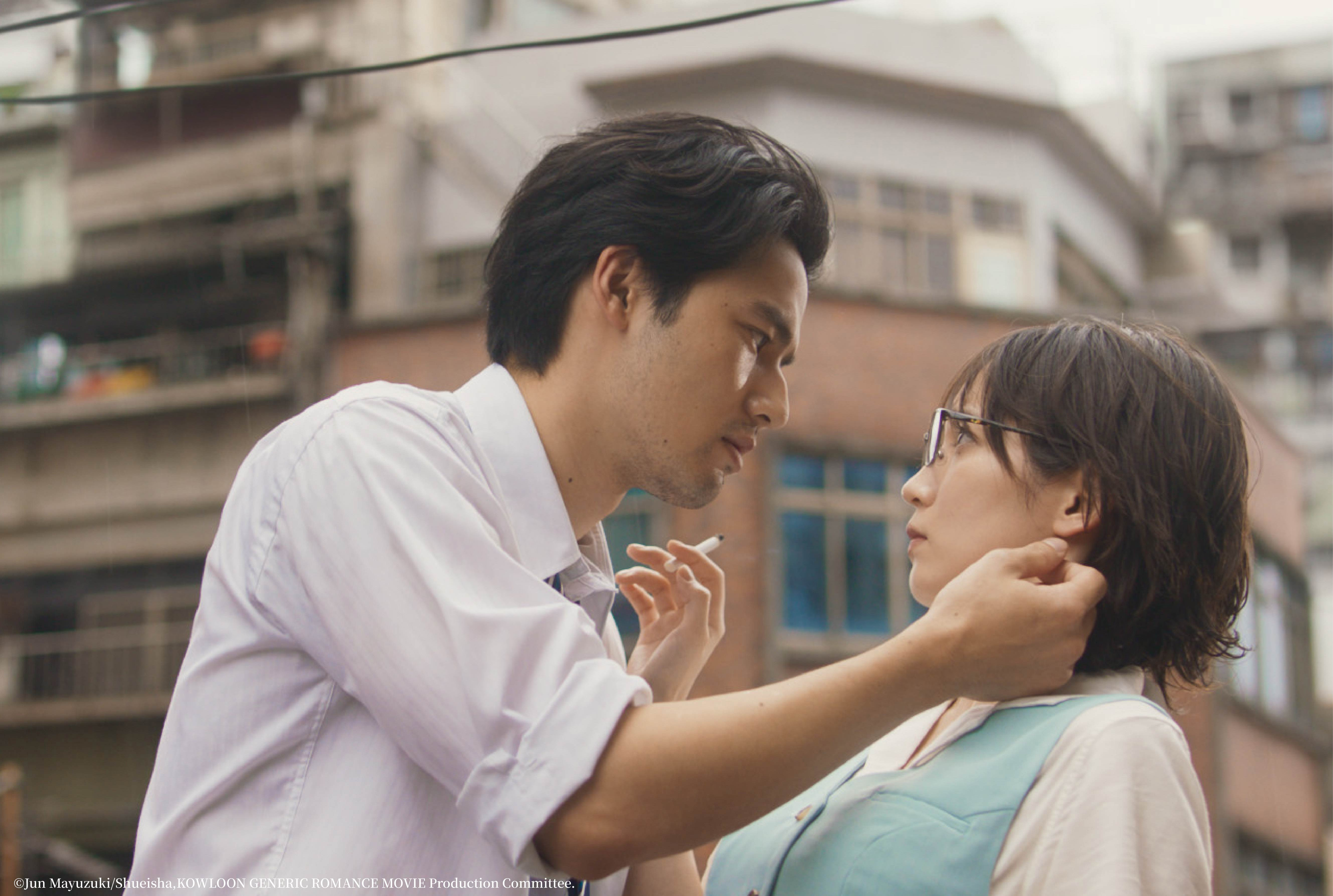 吉岡里帆（右）和水上恒司主演的《九龍大眾浪漫》擔綱本屆雄影開幕片之一。（高雄電影節提供）　