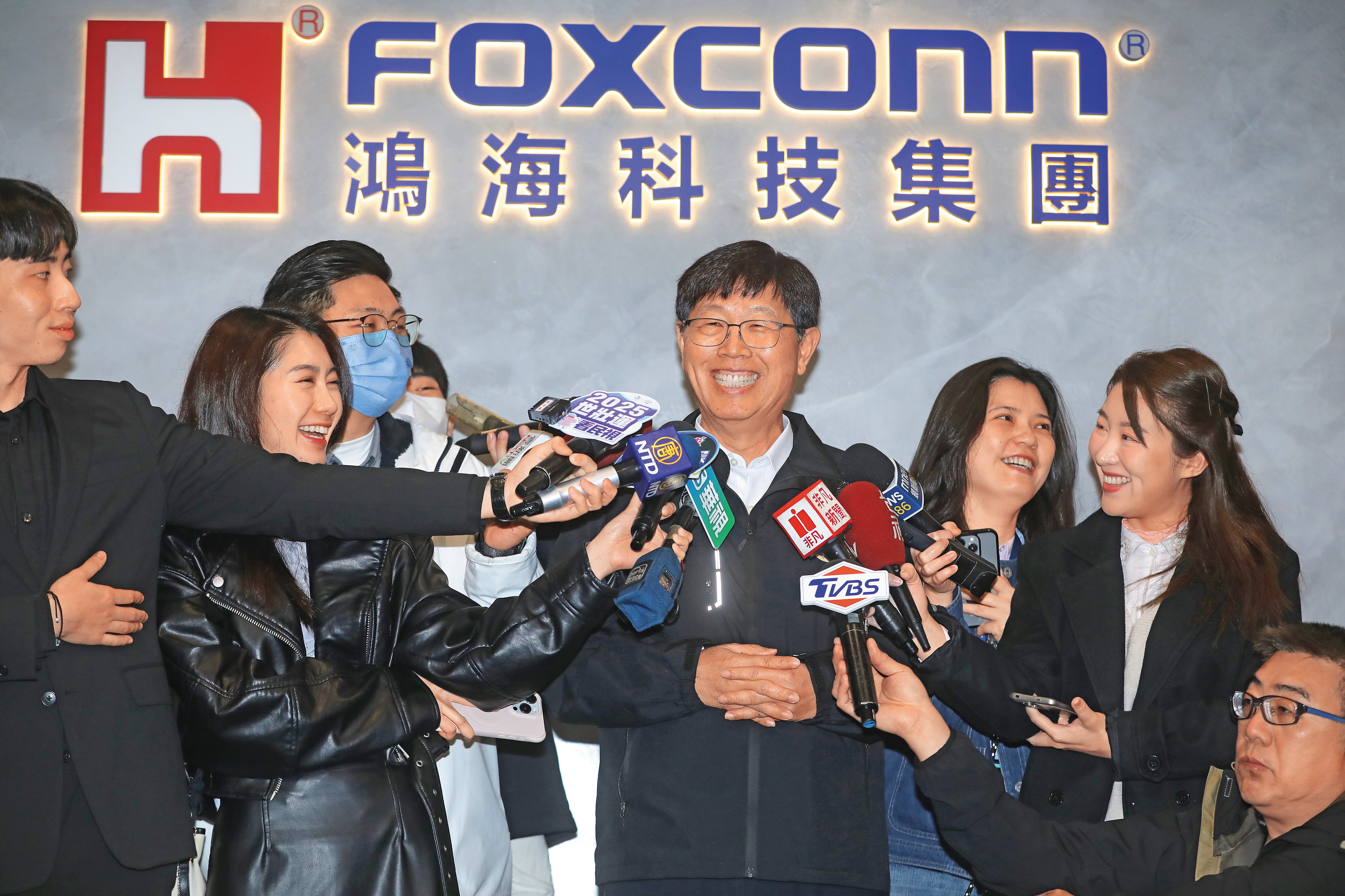 鴻海營收在AI伺服器持續成長貢獻下，成為企業獲利最重要引擎。