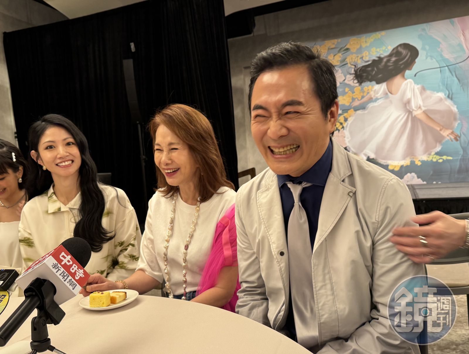 童星出身的湯志偉是在坐唯一和瓊瑤女士合作過的演員。