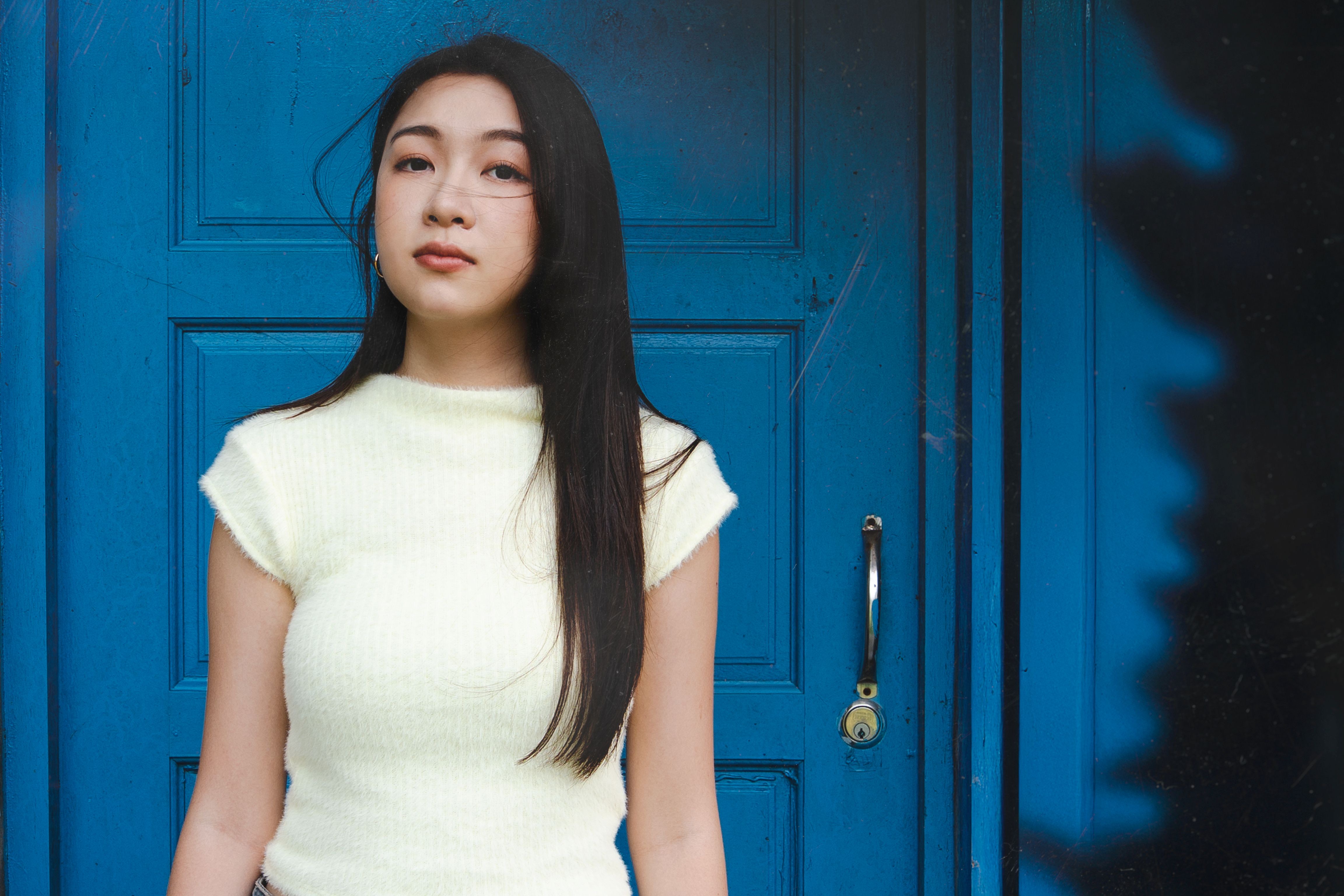 CClaire馬愷伶曾以自創曲〈臺大的垃圾〉在網路上爆紅。（嵐澄創藝有限公司提供）