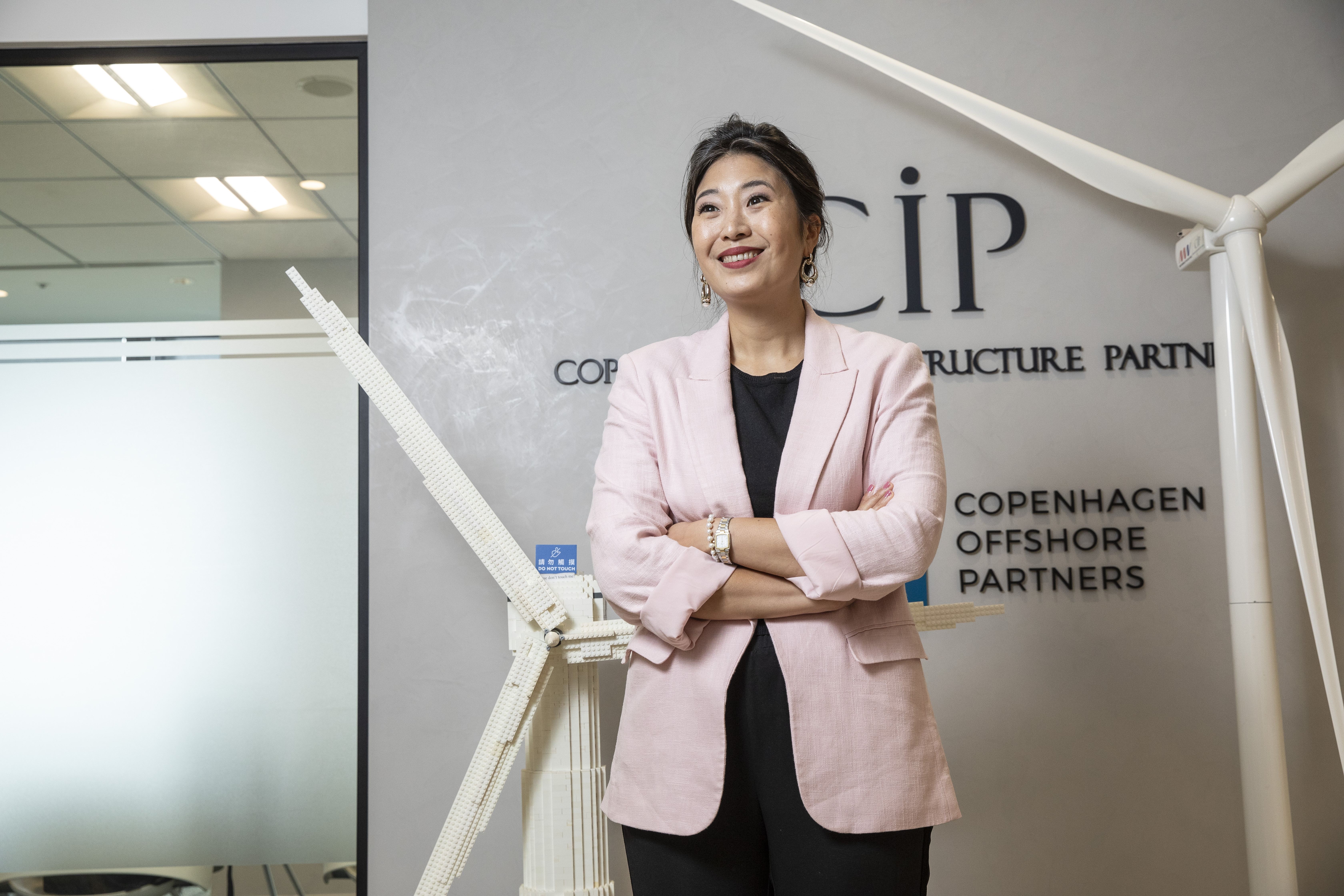 CIP區域總裁許乃文指出，在詢價之後，公司發現3-2的風場建置成本將會比3-1高，在綠電價格勢必反映風場建置成本的情況下，未來綠電價格持續往上走的可能性相對高。